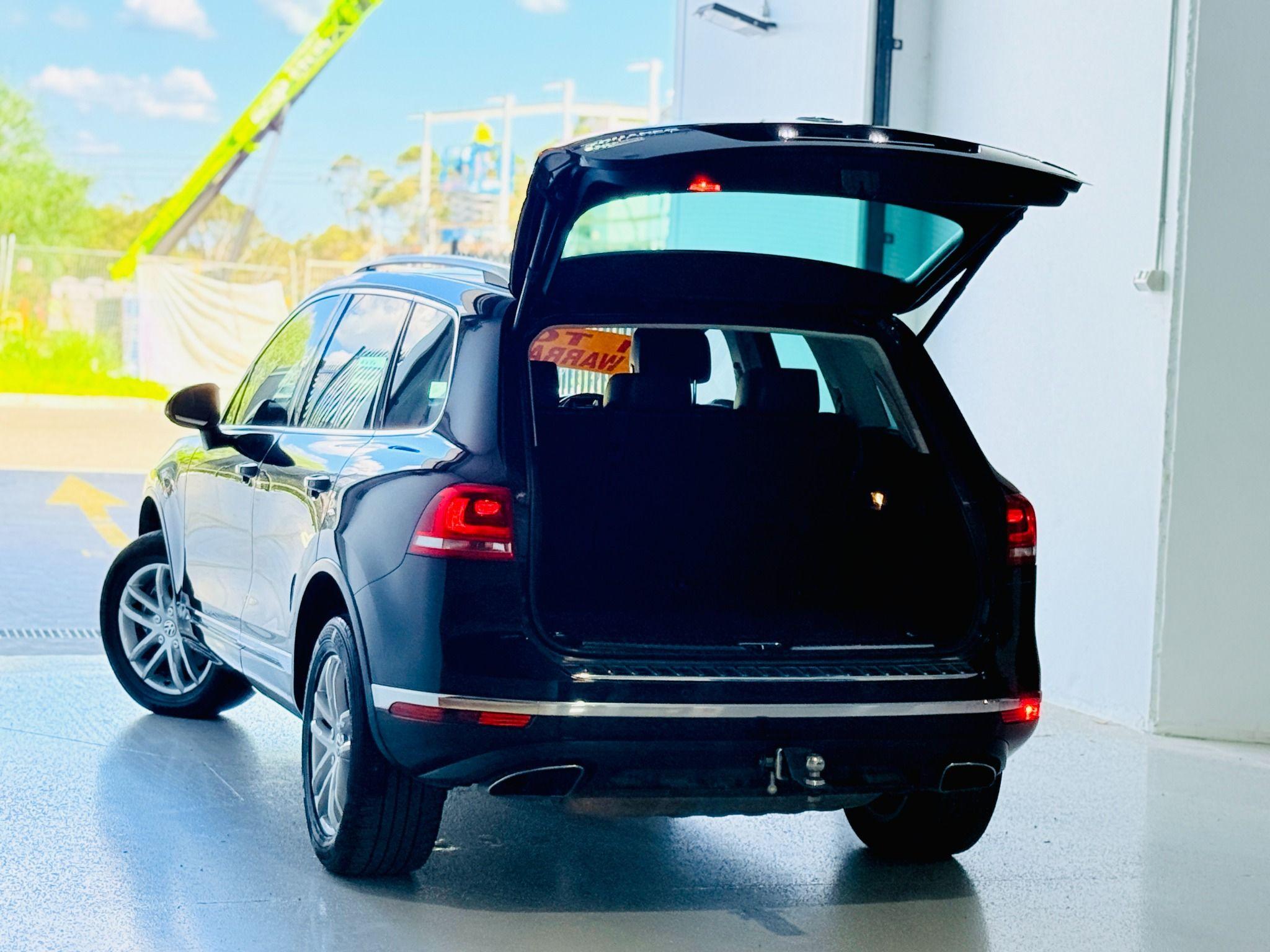 VOLKSWAGEN TOUAREG