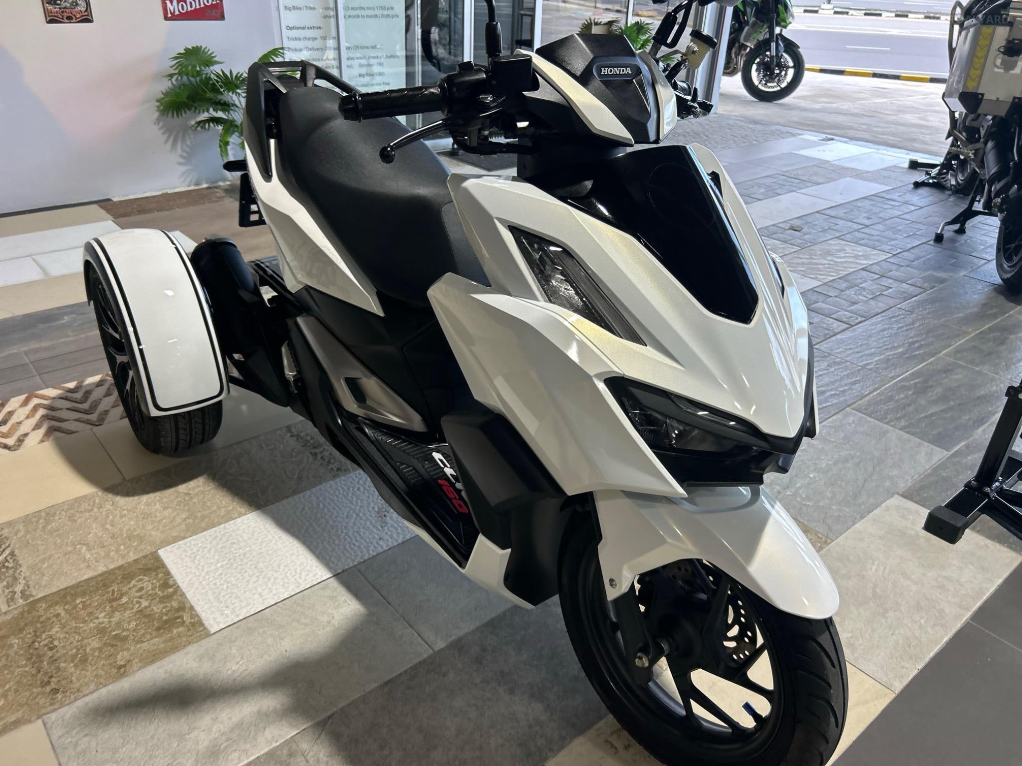 HONDA CLICK 160  TRIKE