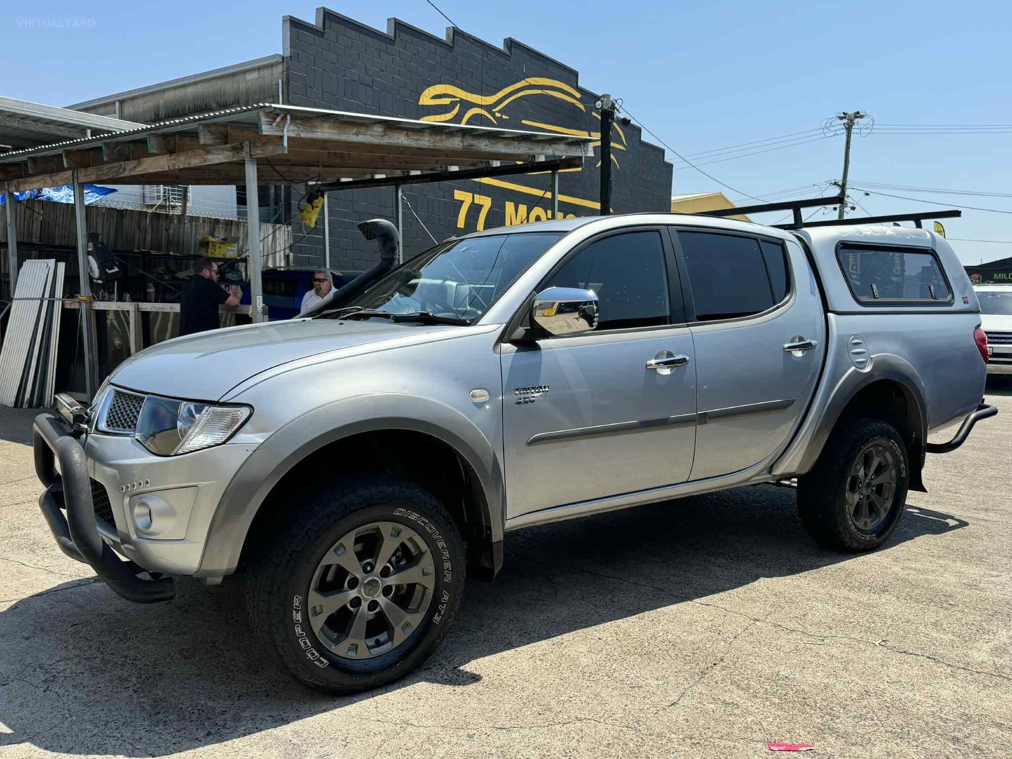 MITSUBISHI TRITON