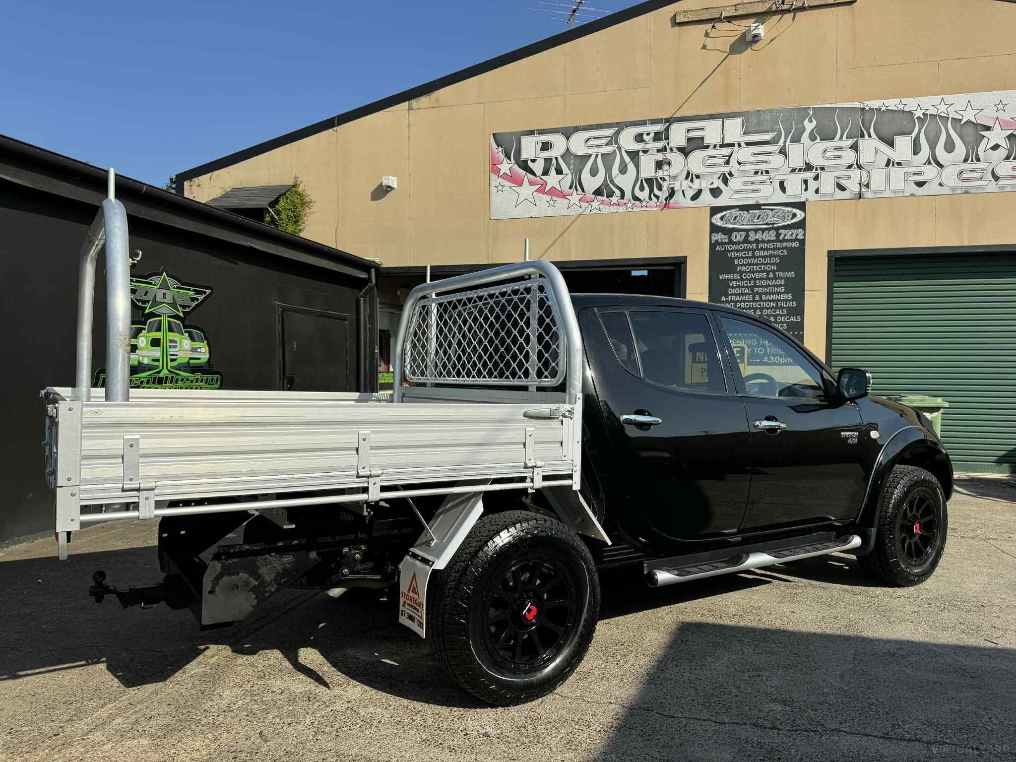 MITSUBISHI TRITON