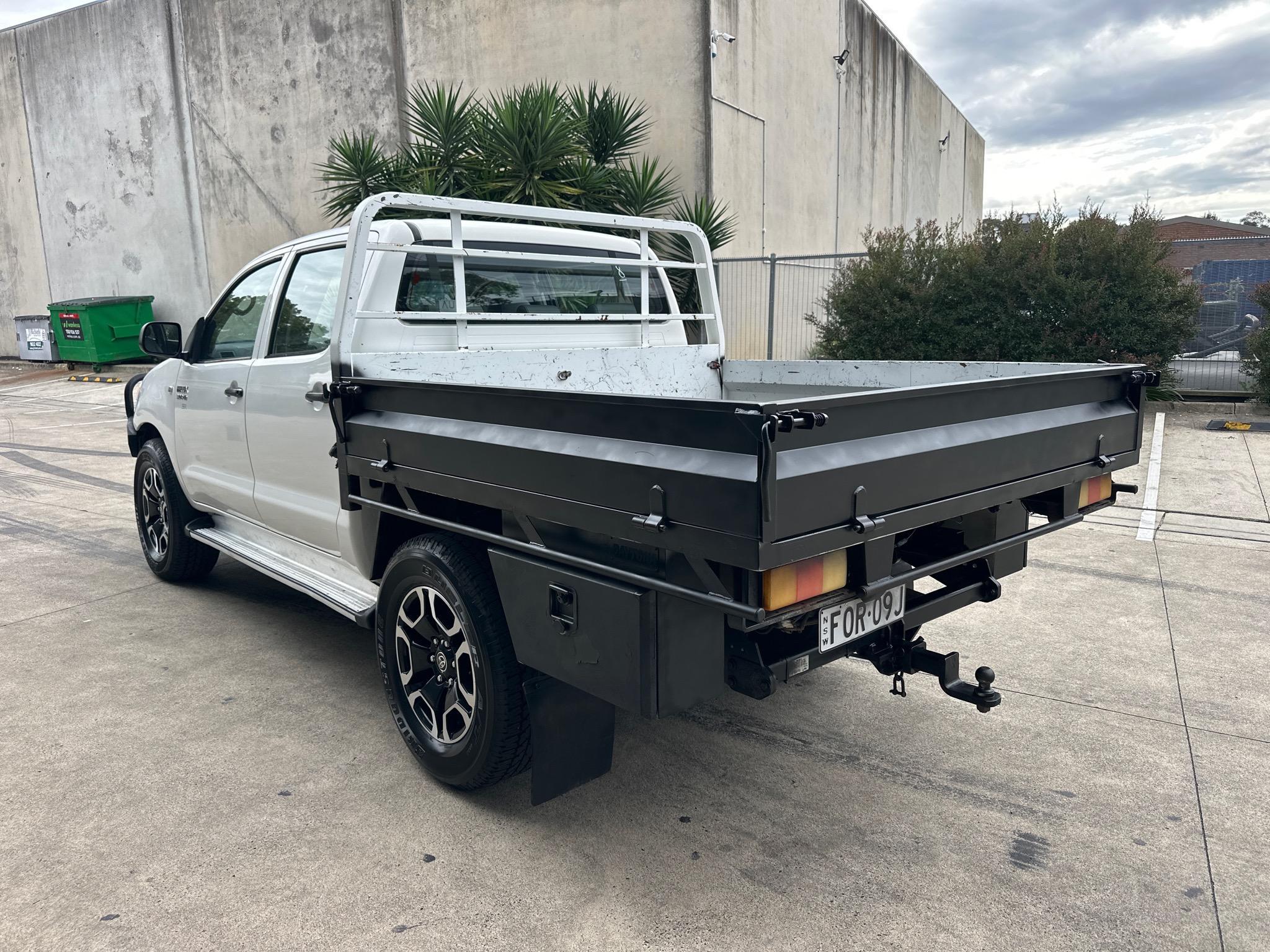 TOYOTA HILUX KUN26R MY07 SR UTILITY DUAL CAB 4DR MAN 5SP, 4X4 965KG 3.0DT image 17