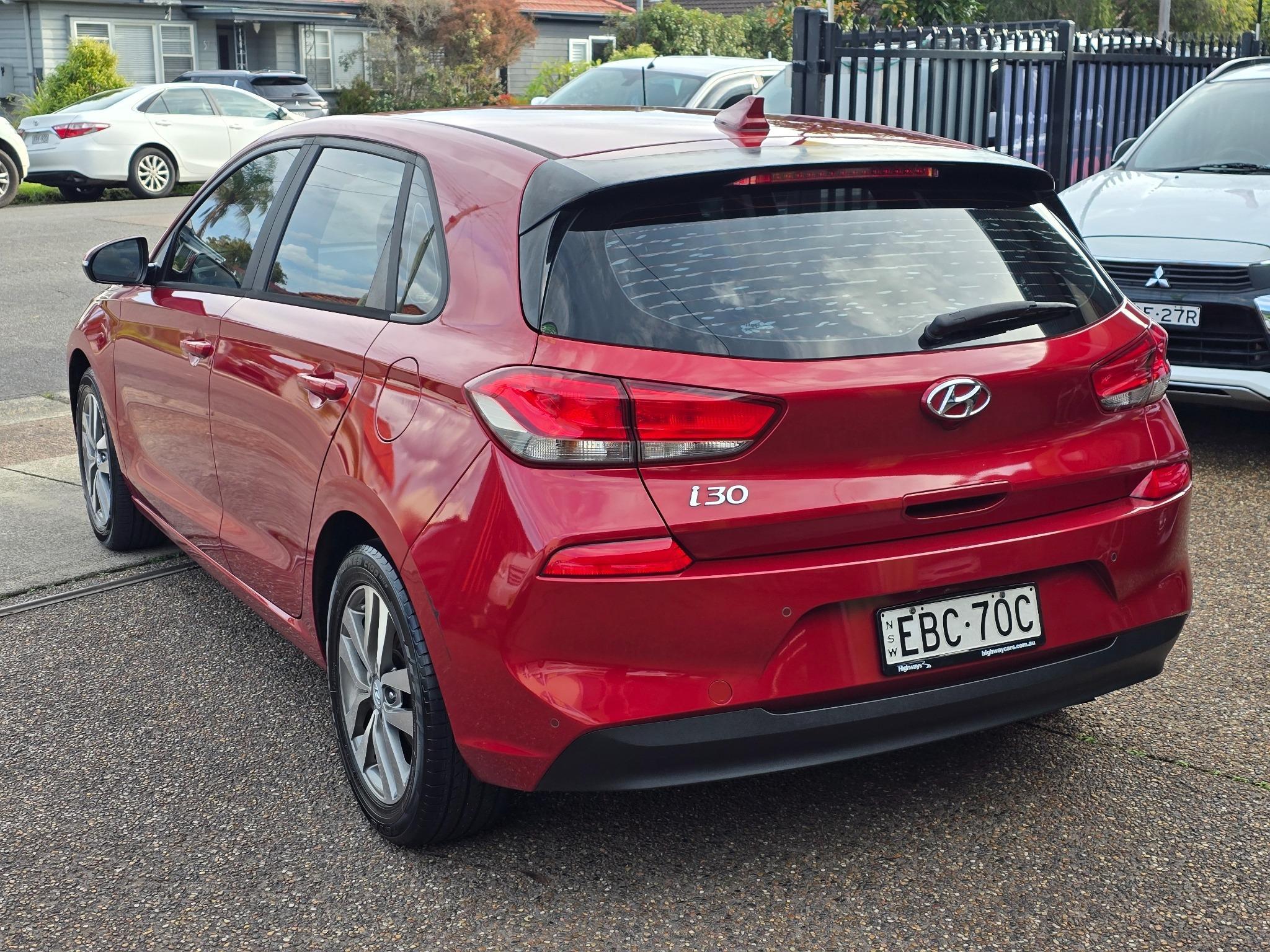 HYUNDAI i30