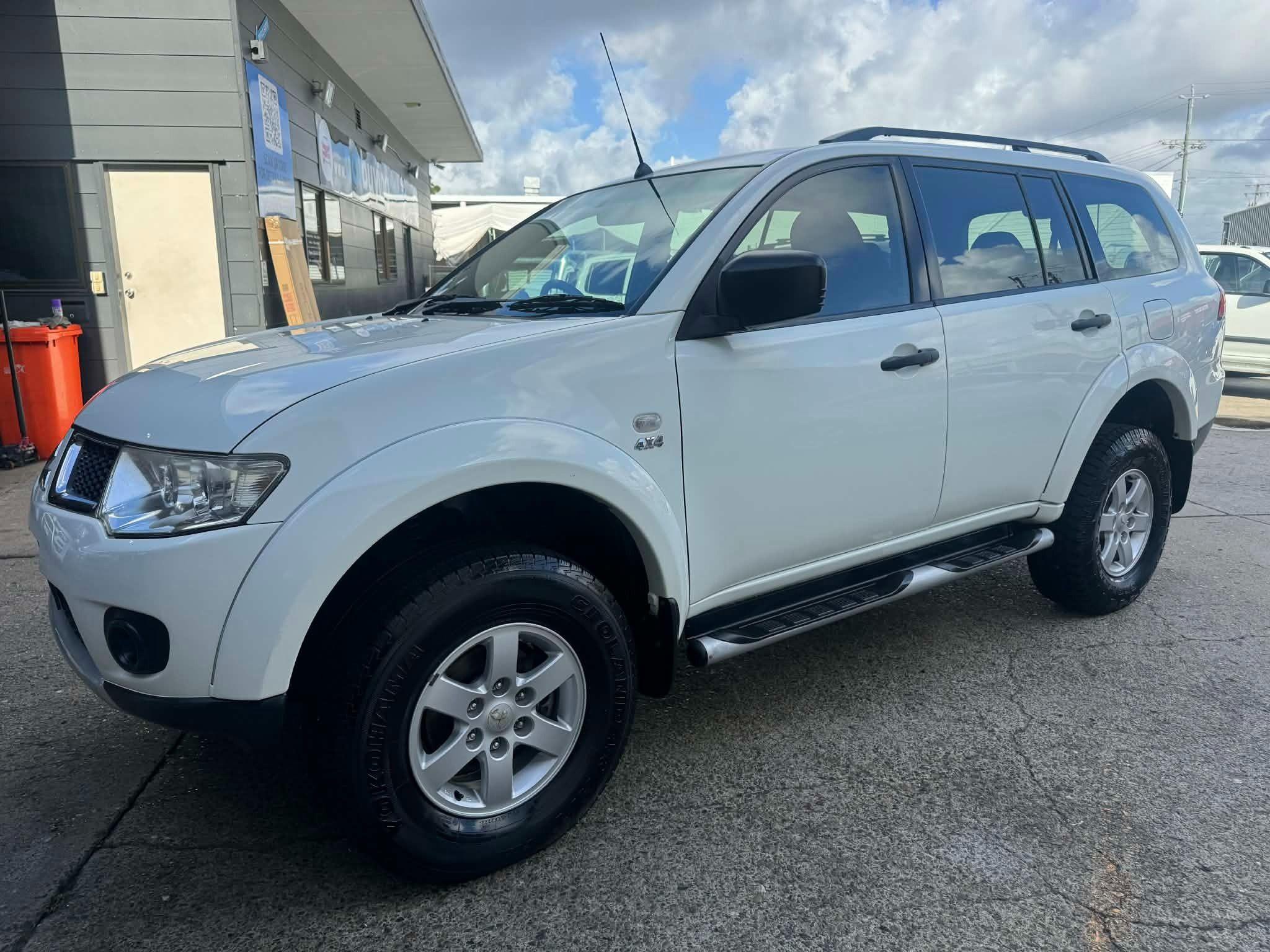 MITSUBISHI CHALLENGER
