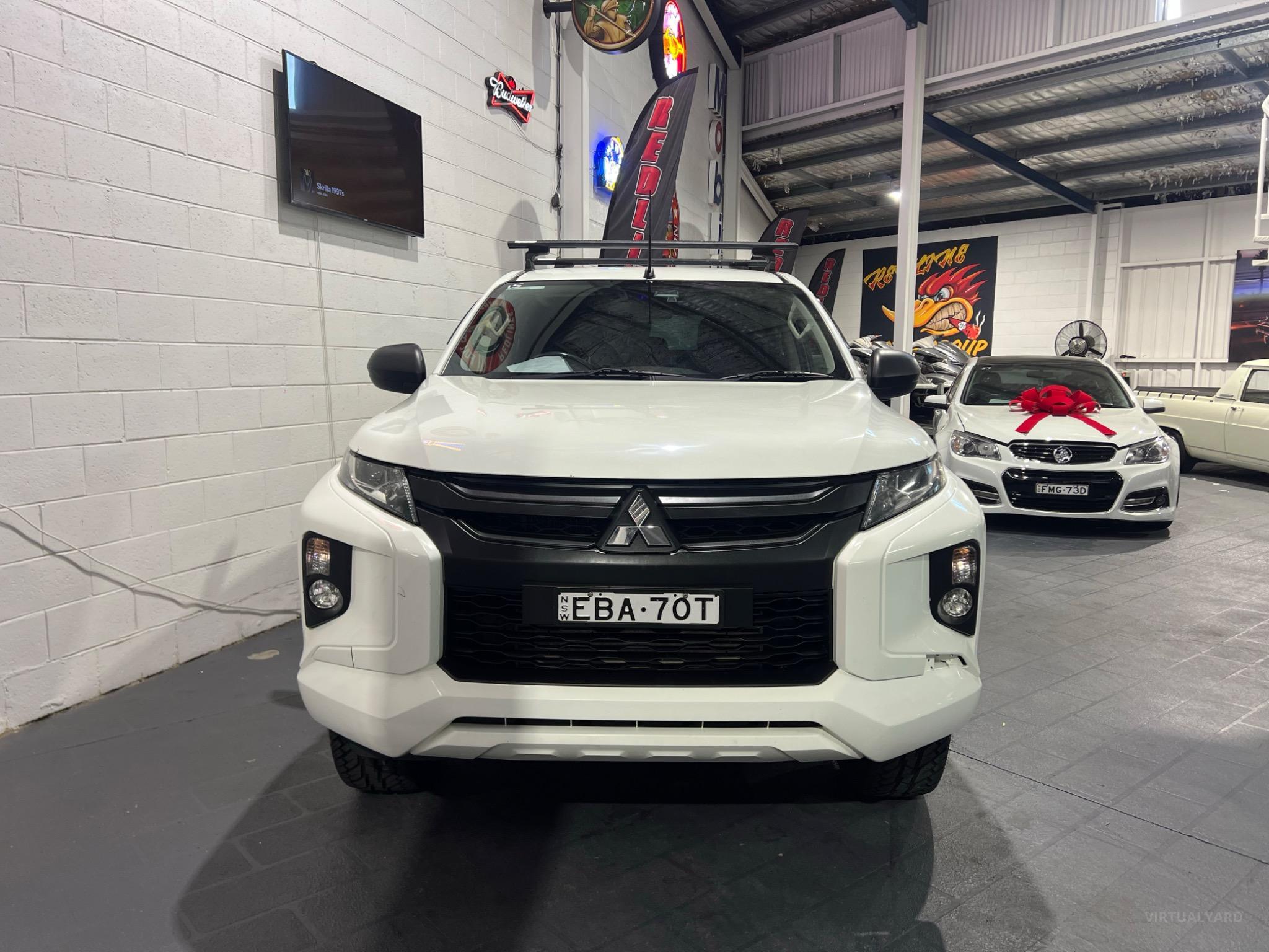 MITSUBISHI TRITON
