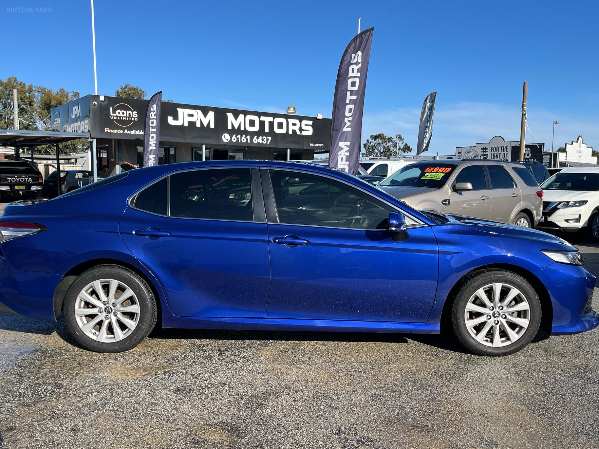 TOYOTA CAMRY