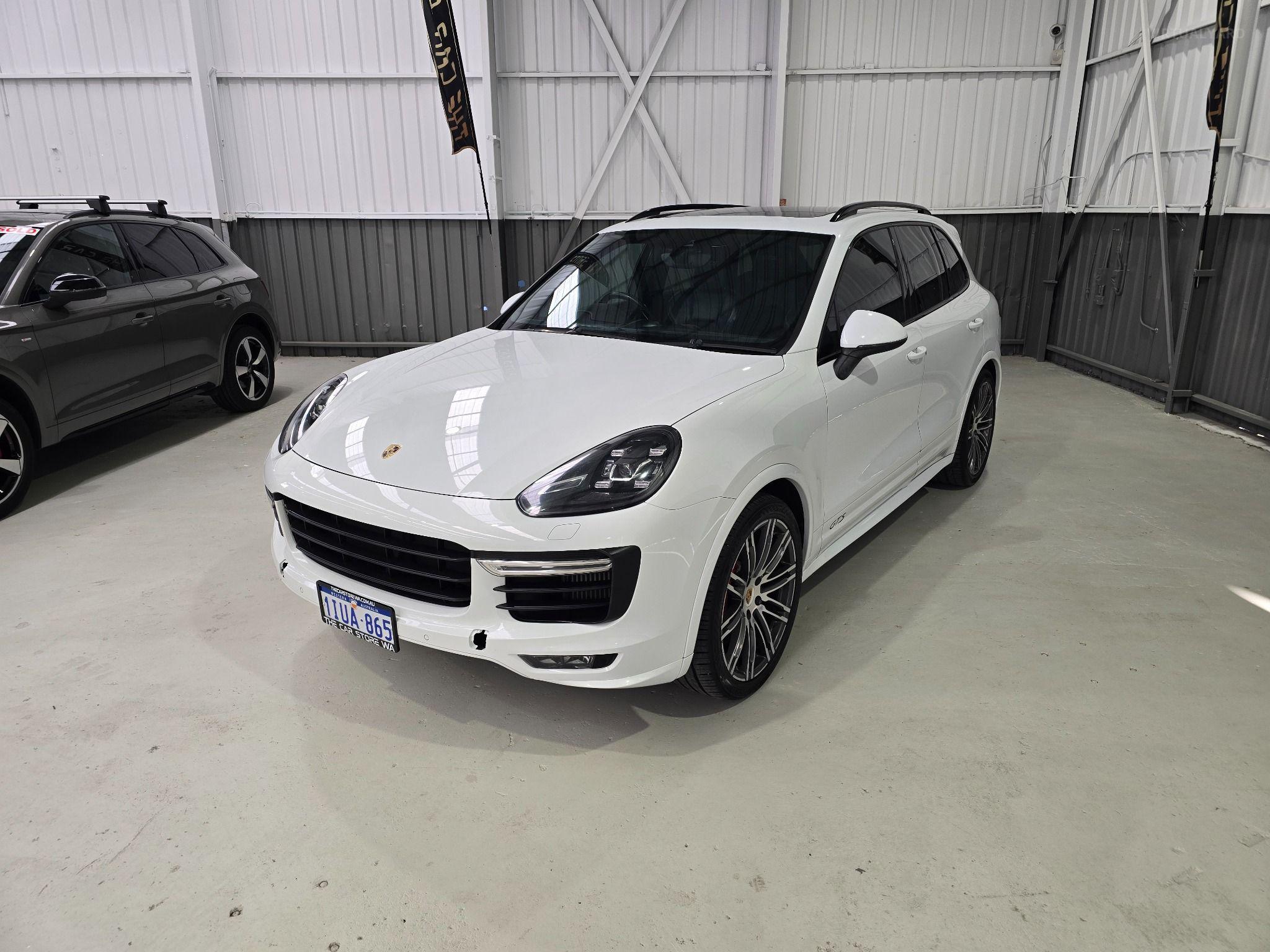 PORSCHE CAYENNE