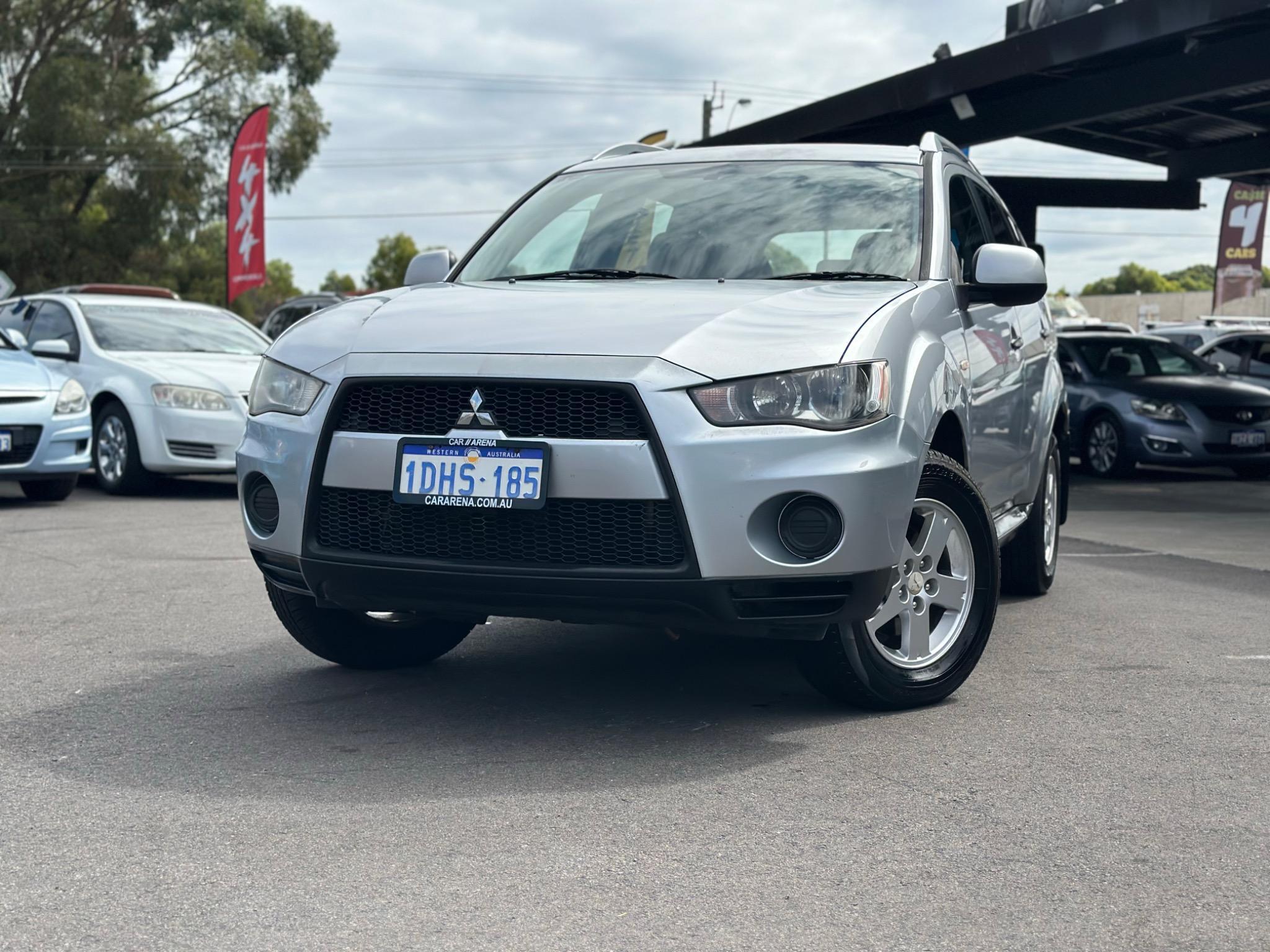 MITSUBISHI OUTLANDER