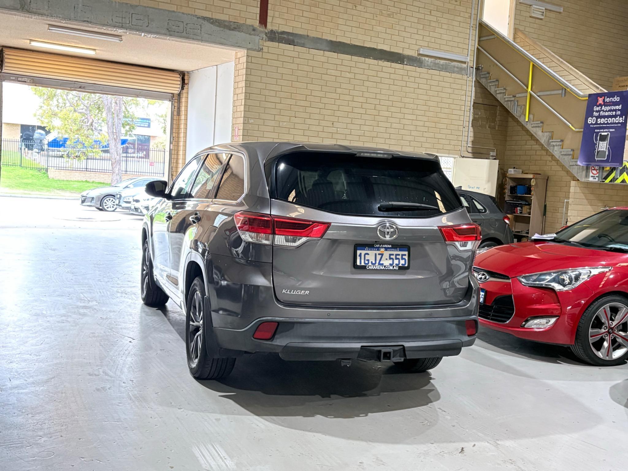 TOYOTA KLUGER