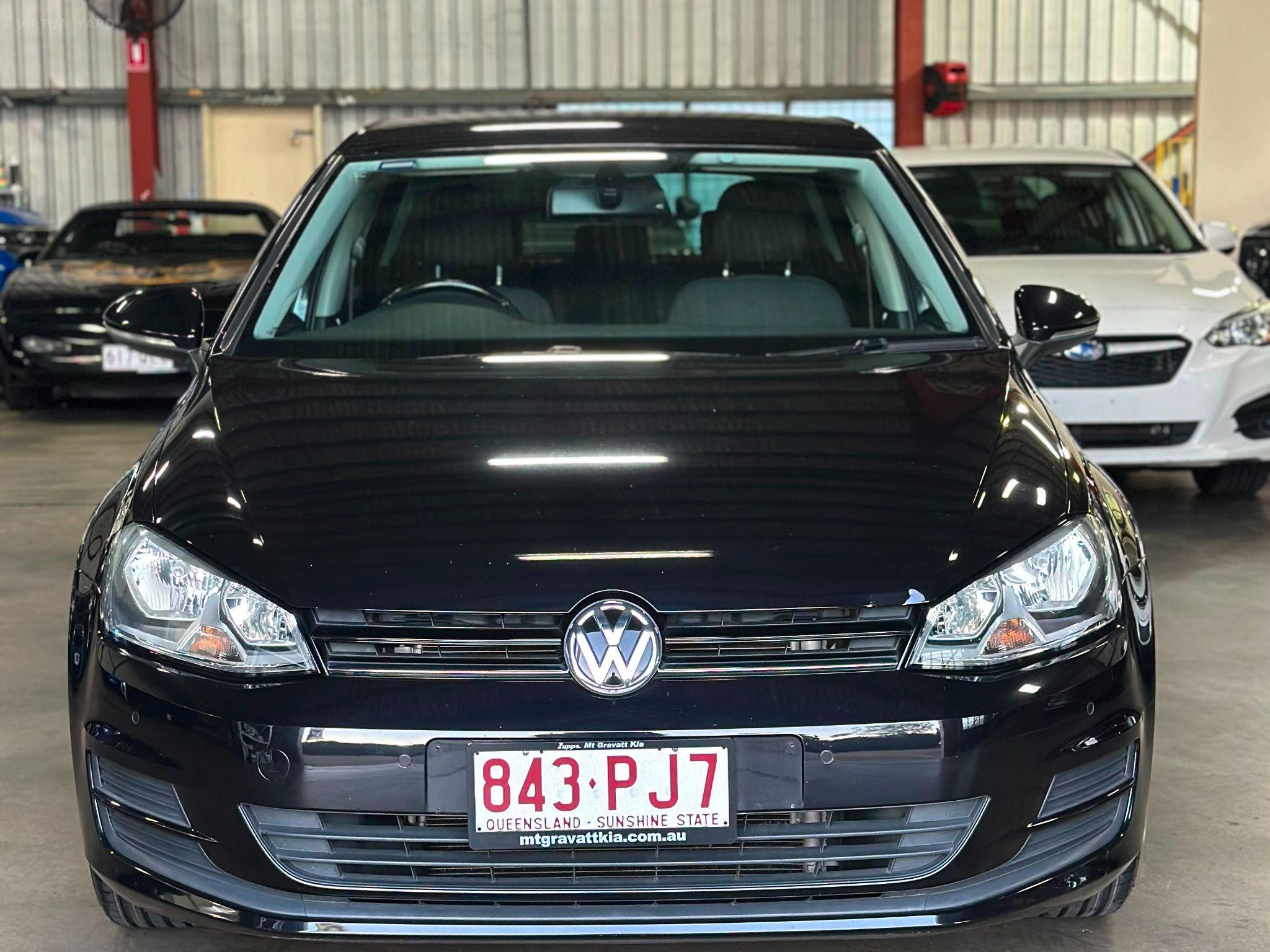 VOLKSWAGEN GOLF