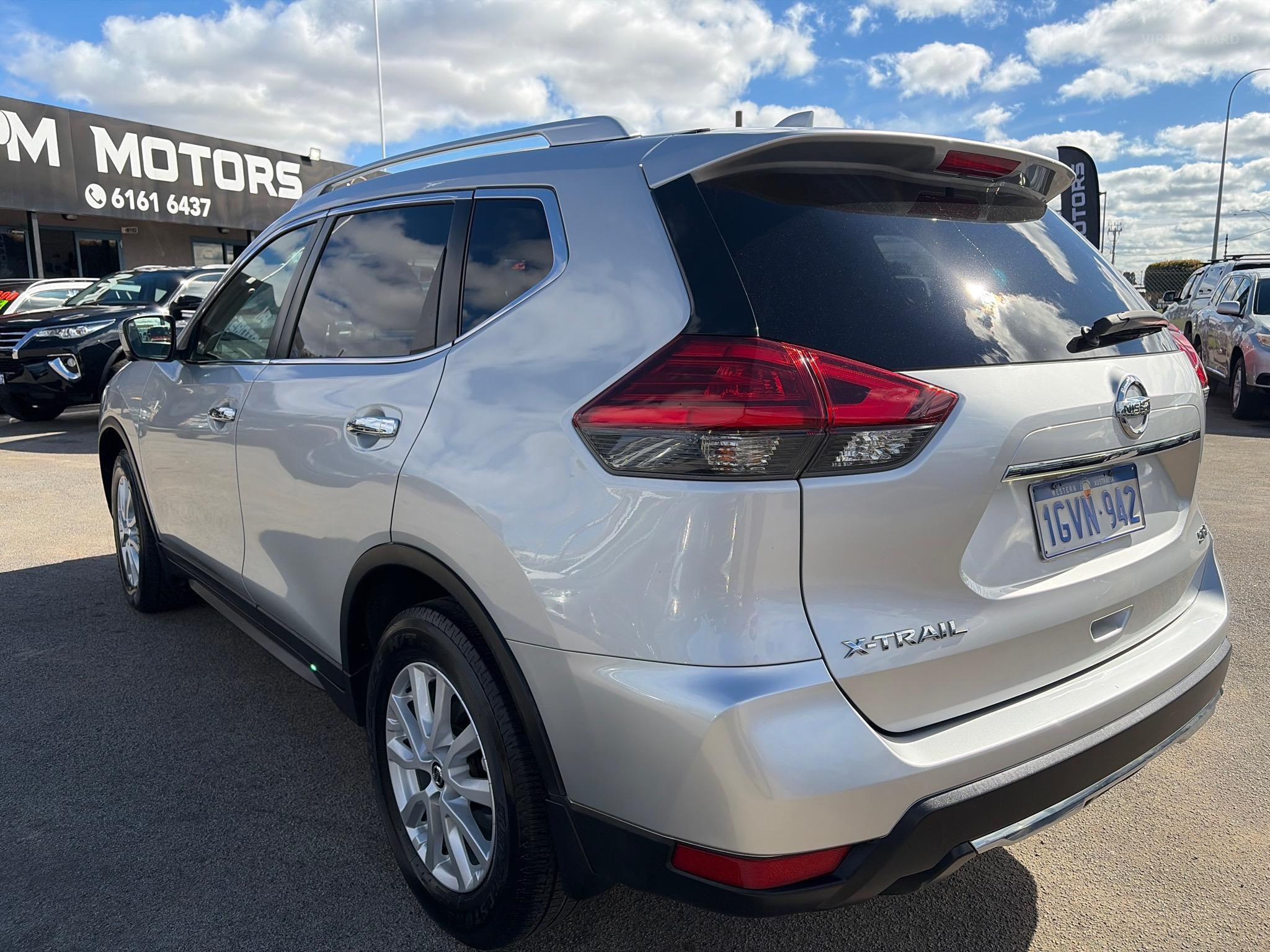 NISSAN X-TRAIL