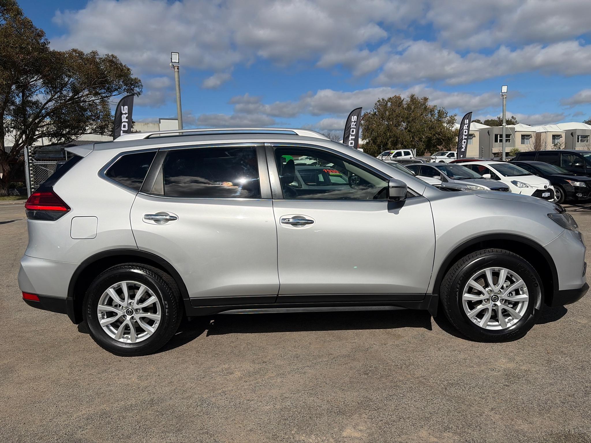 NISSAN X-TRAIL