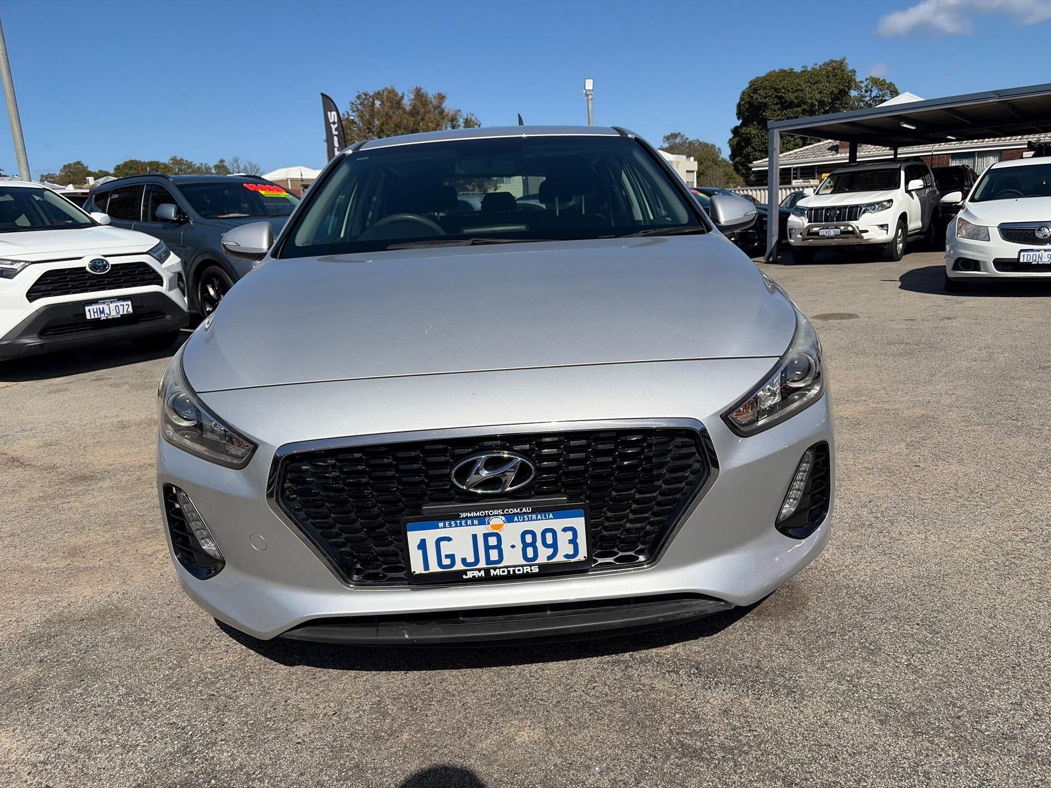 HYUNDAI i30
