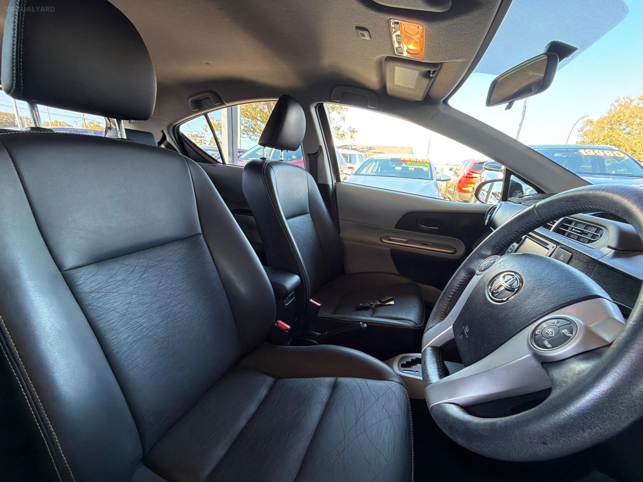 TOYOTA PRIUS-C