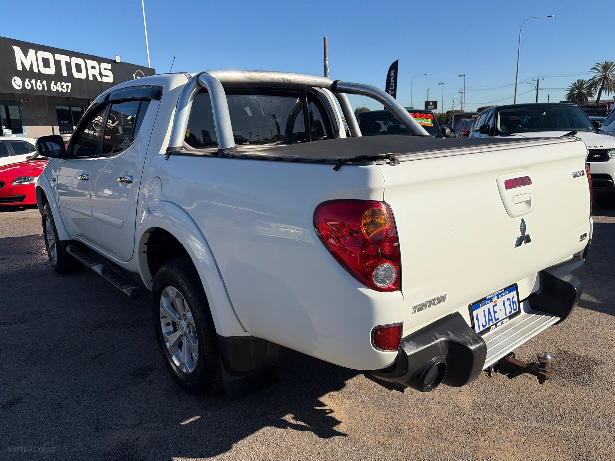 MITSUBISHI TRITON