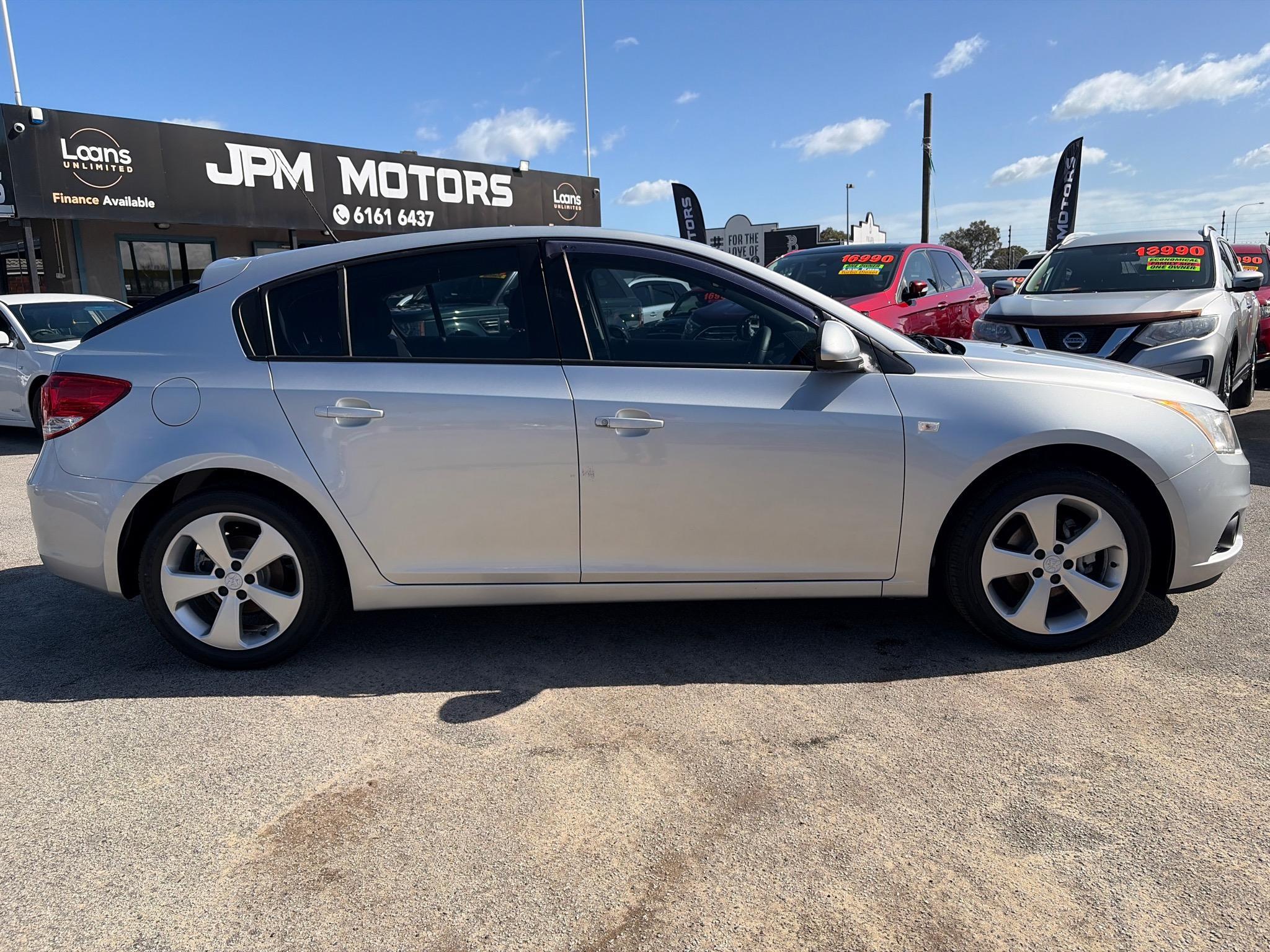 HOLDEN CRUZE
