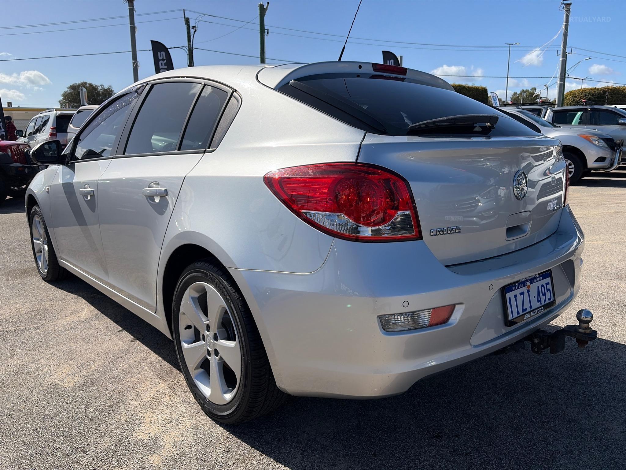 HOLDEN CRUZE
