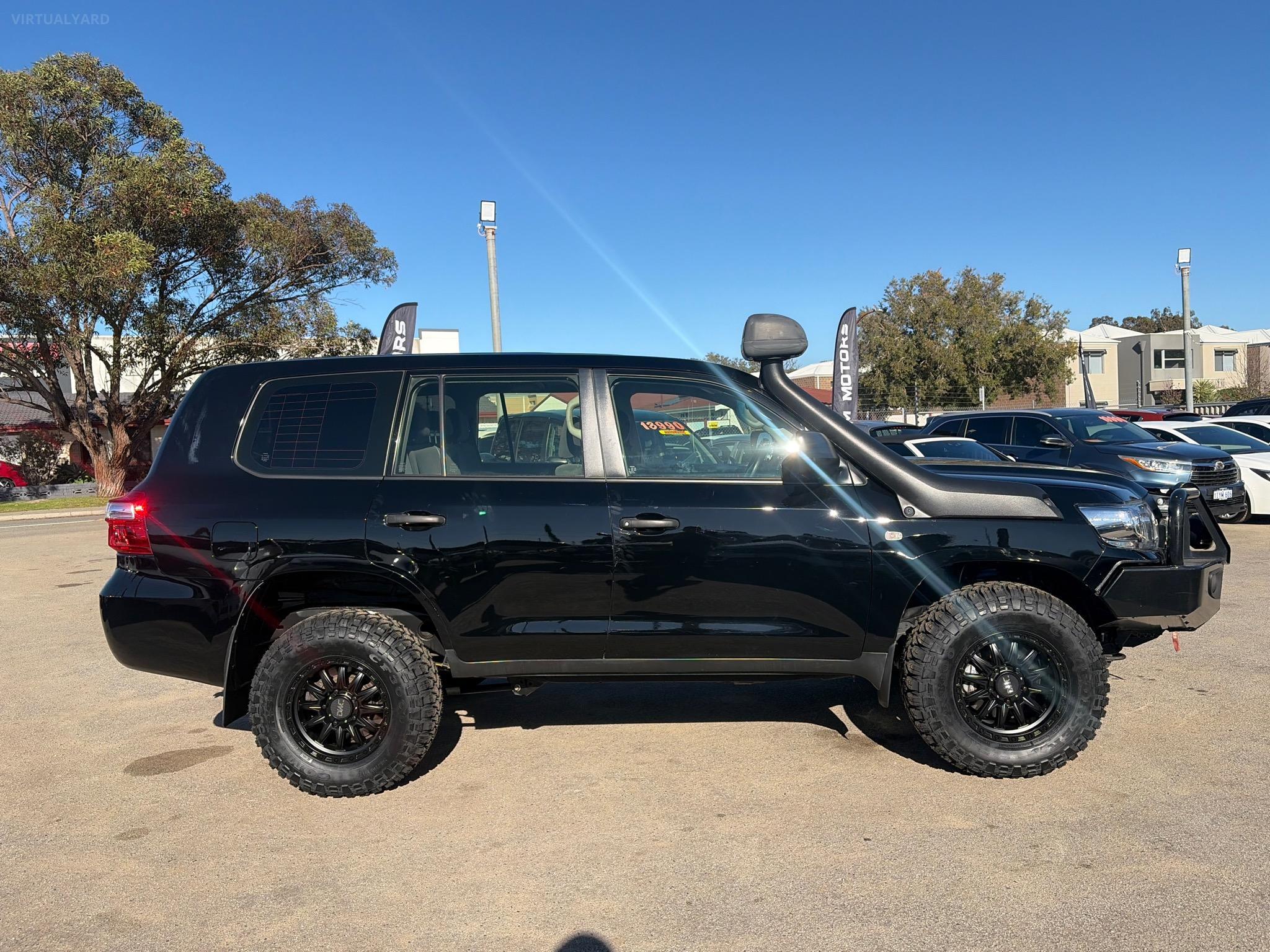 TOYOTA LANDCRUISER