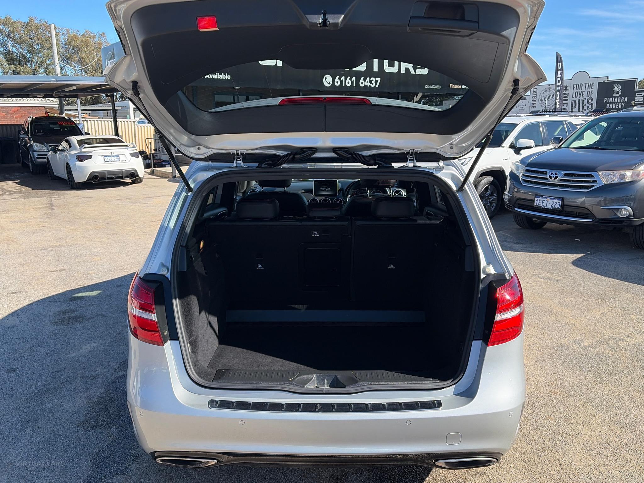 MERCEDES-BENZ B250
