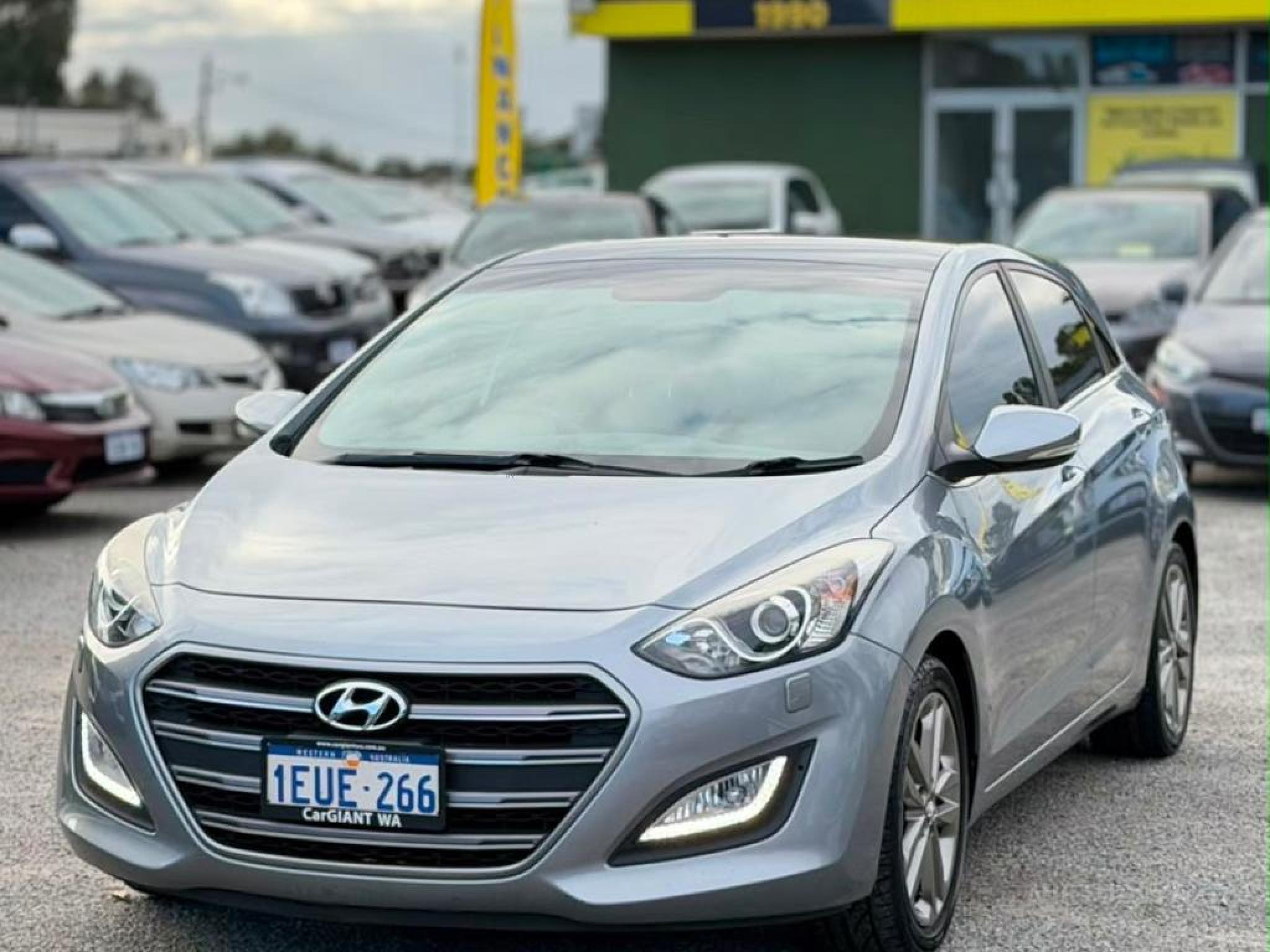 HYUNDAI i30