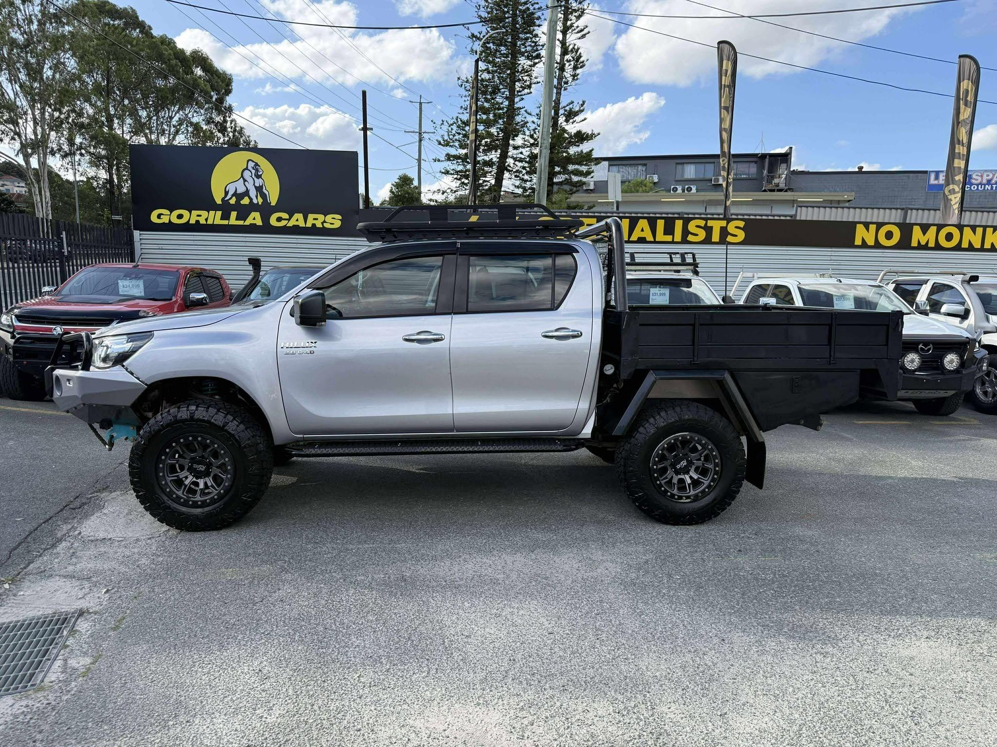 TOYOTA HILUX
