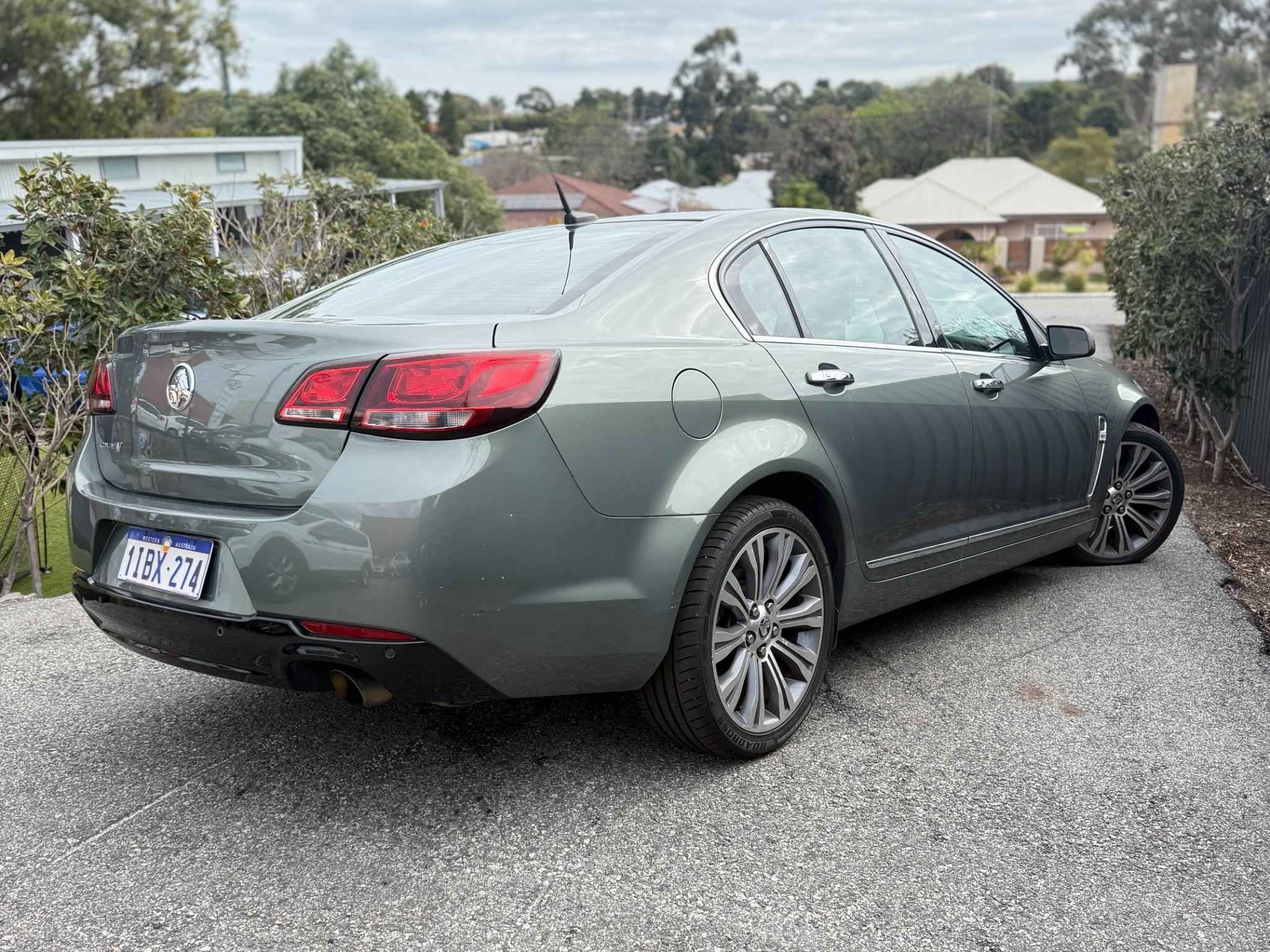 HOLDEN CALAIS