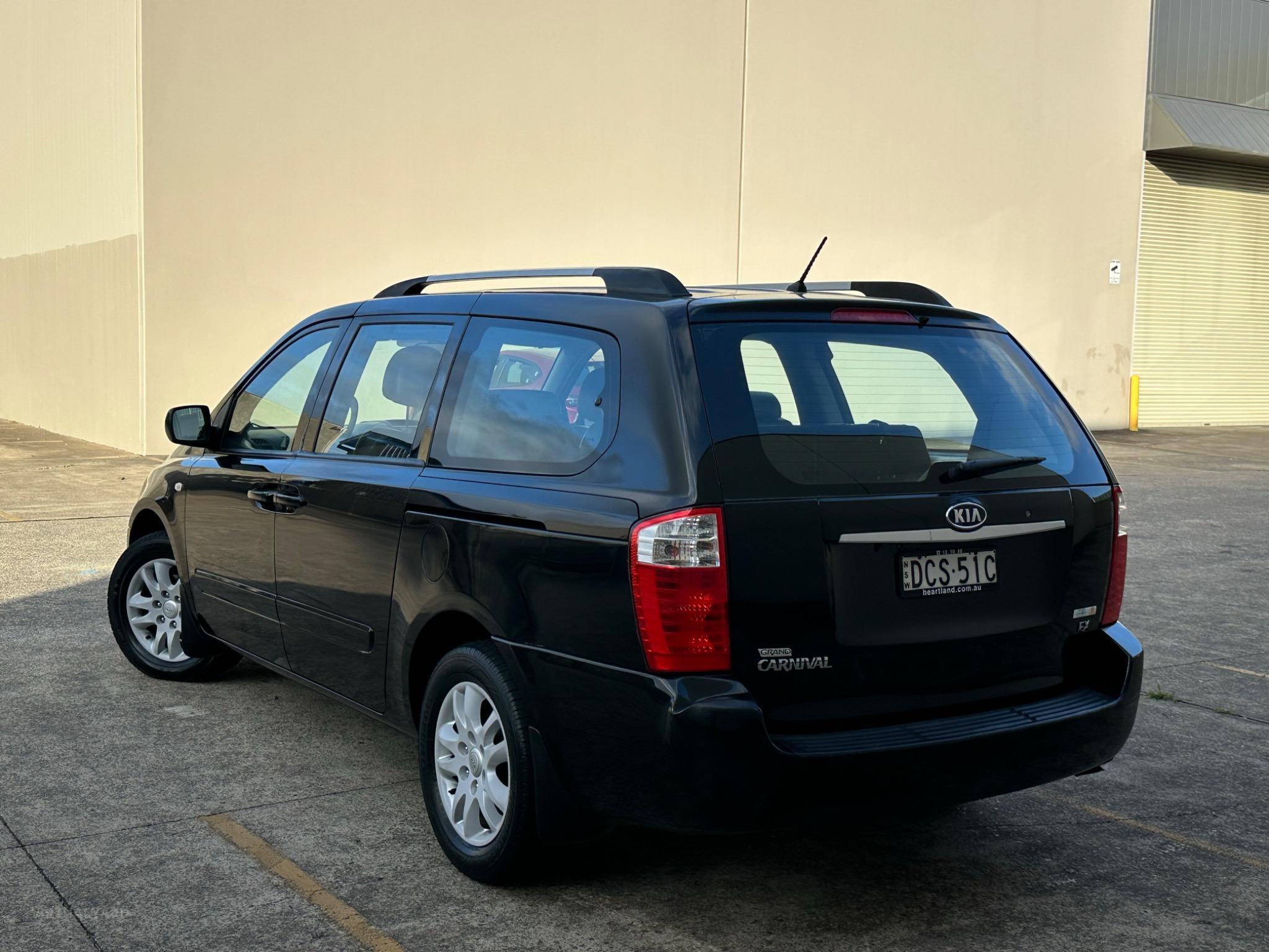 KIA GRAND CARNIVAL
