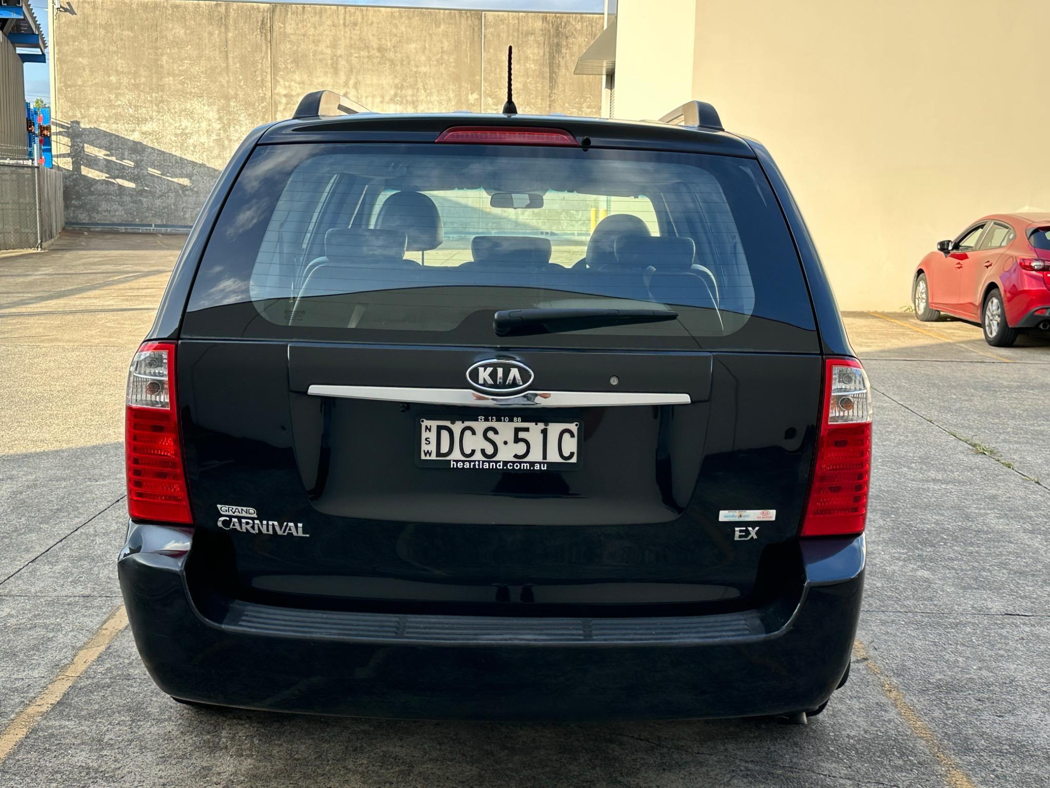 KIA GRAND CARNIVAL