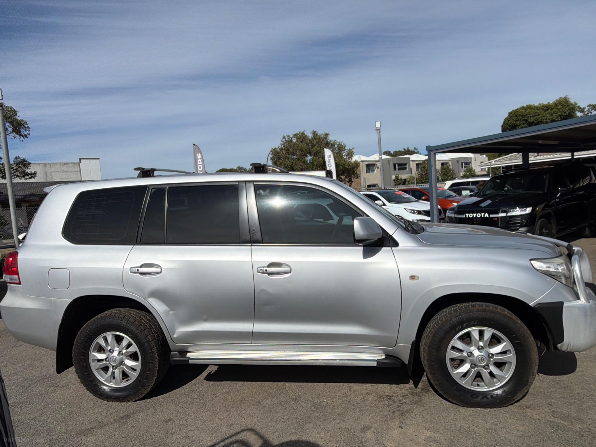 TOYOTA LANDCRUISER