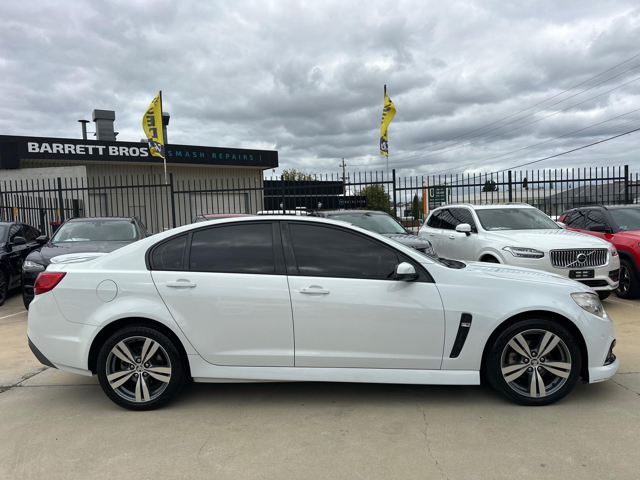 HOLDEN COMMODORE