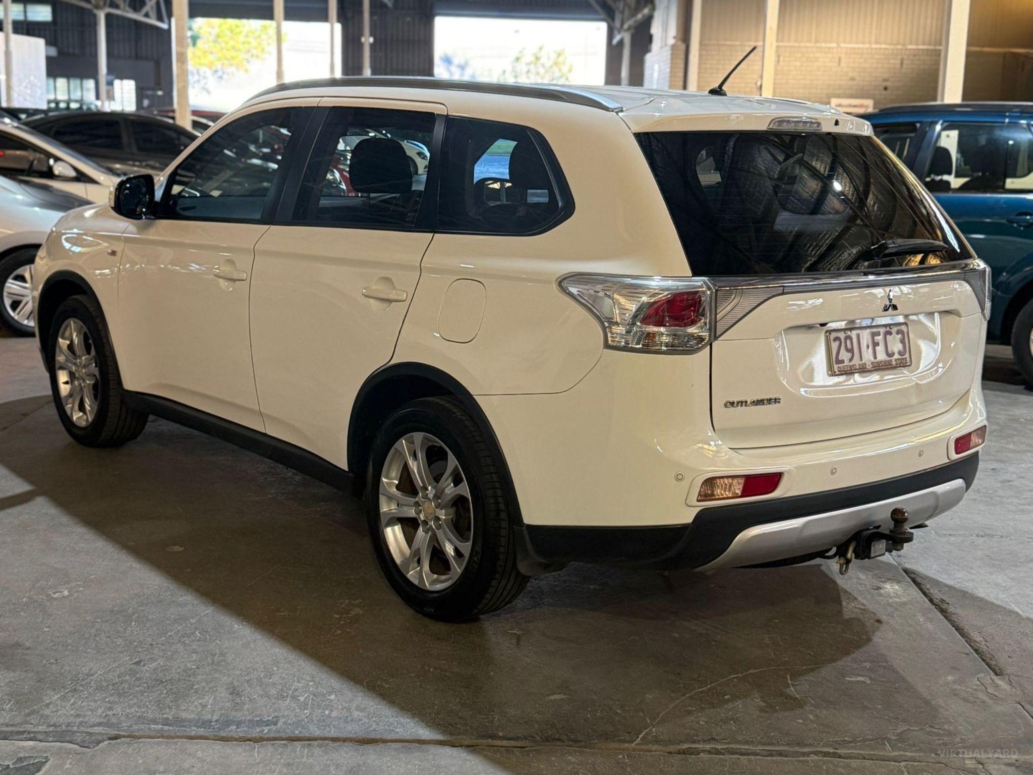 MITSUBISHI OUTLANDER