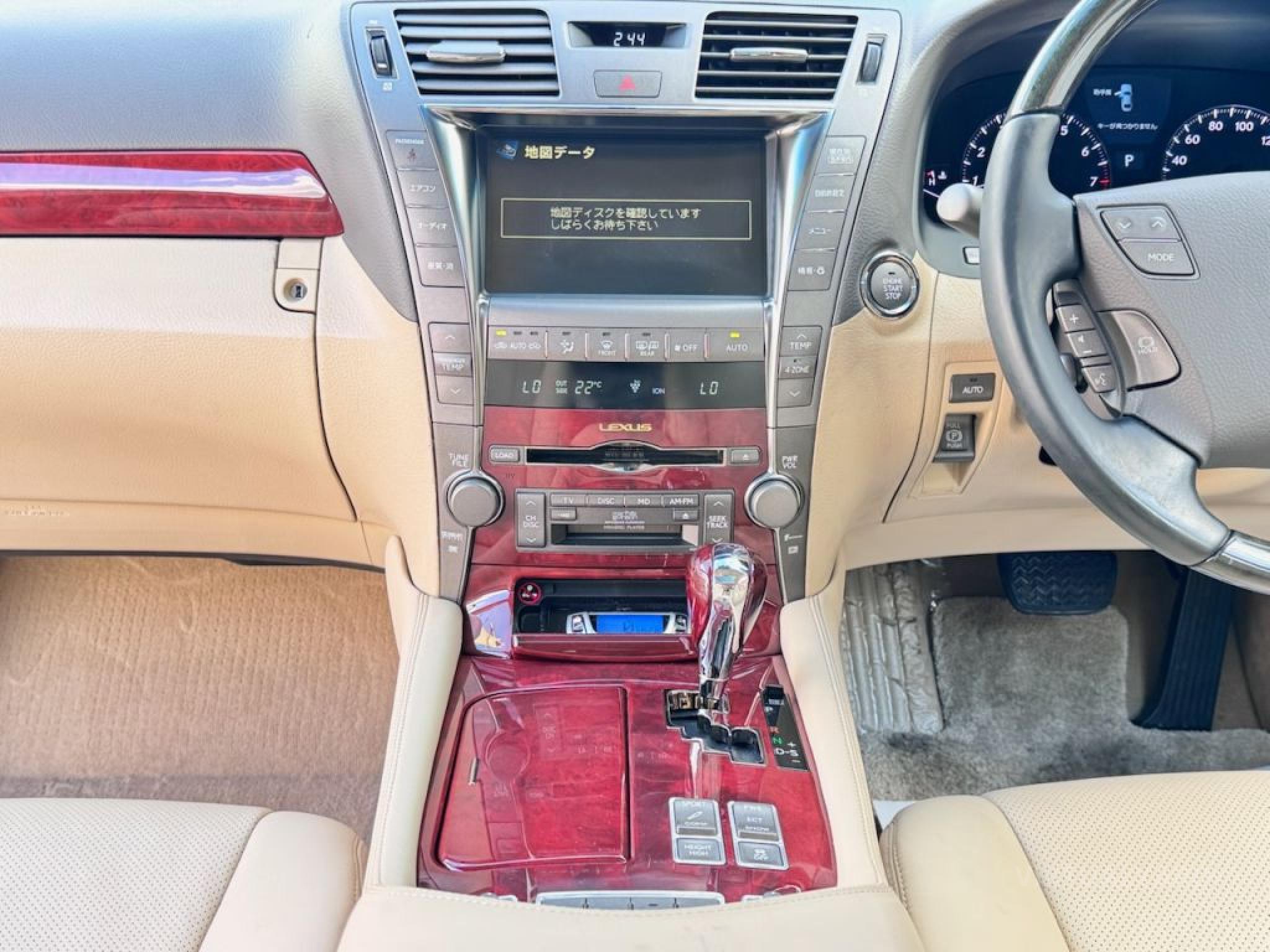 LEXUS LS460