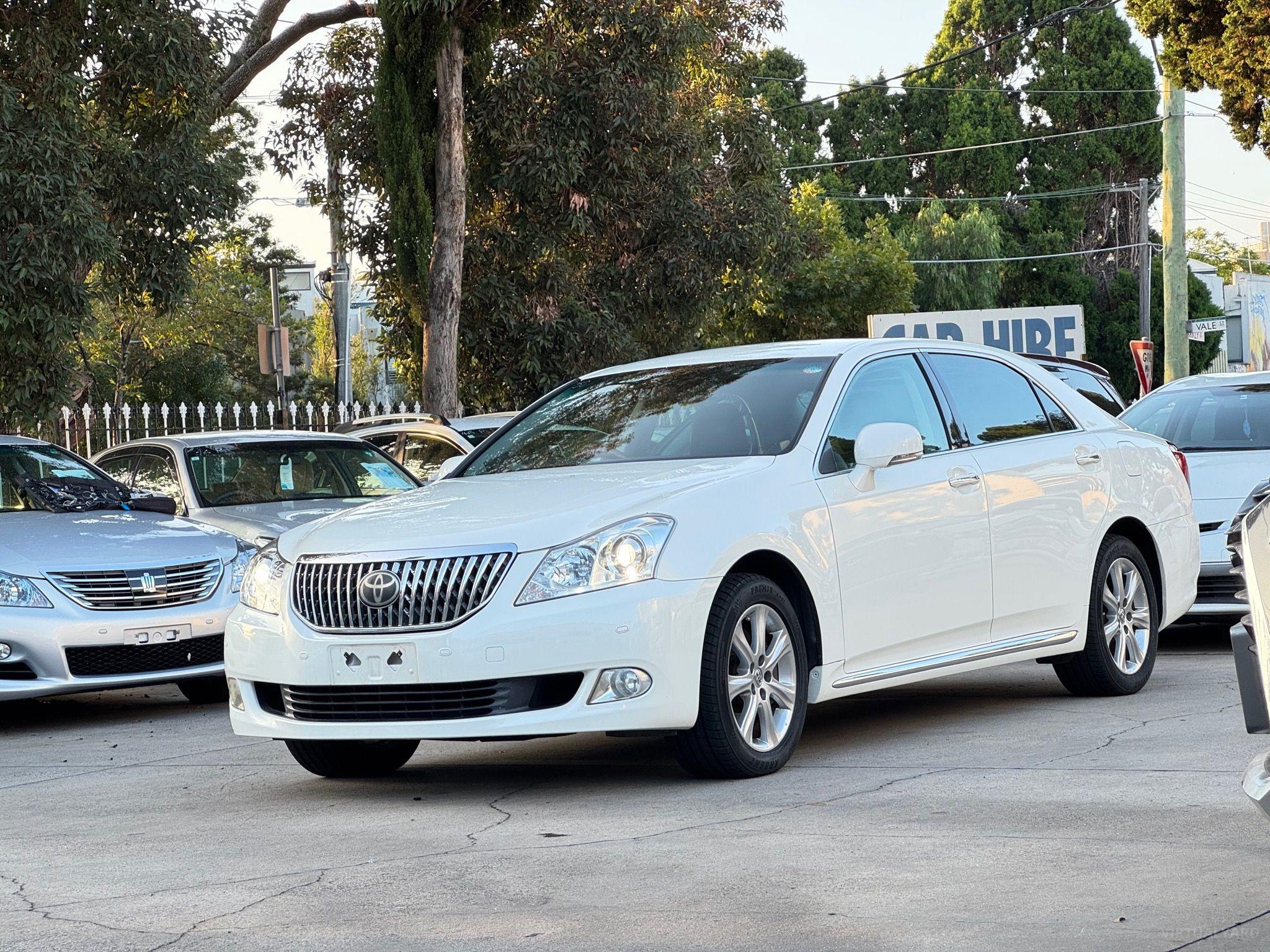 TOYOTA CROWN