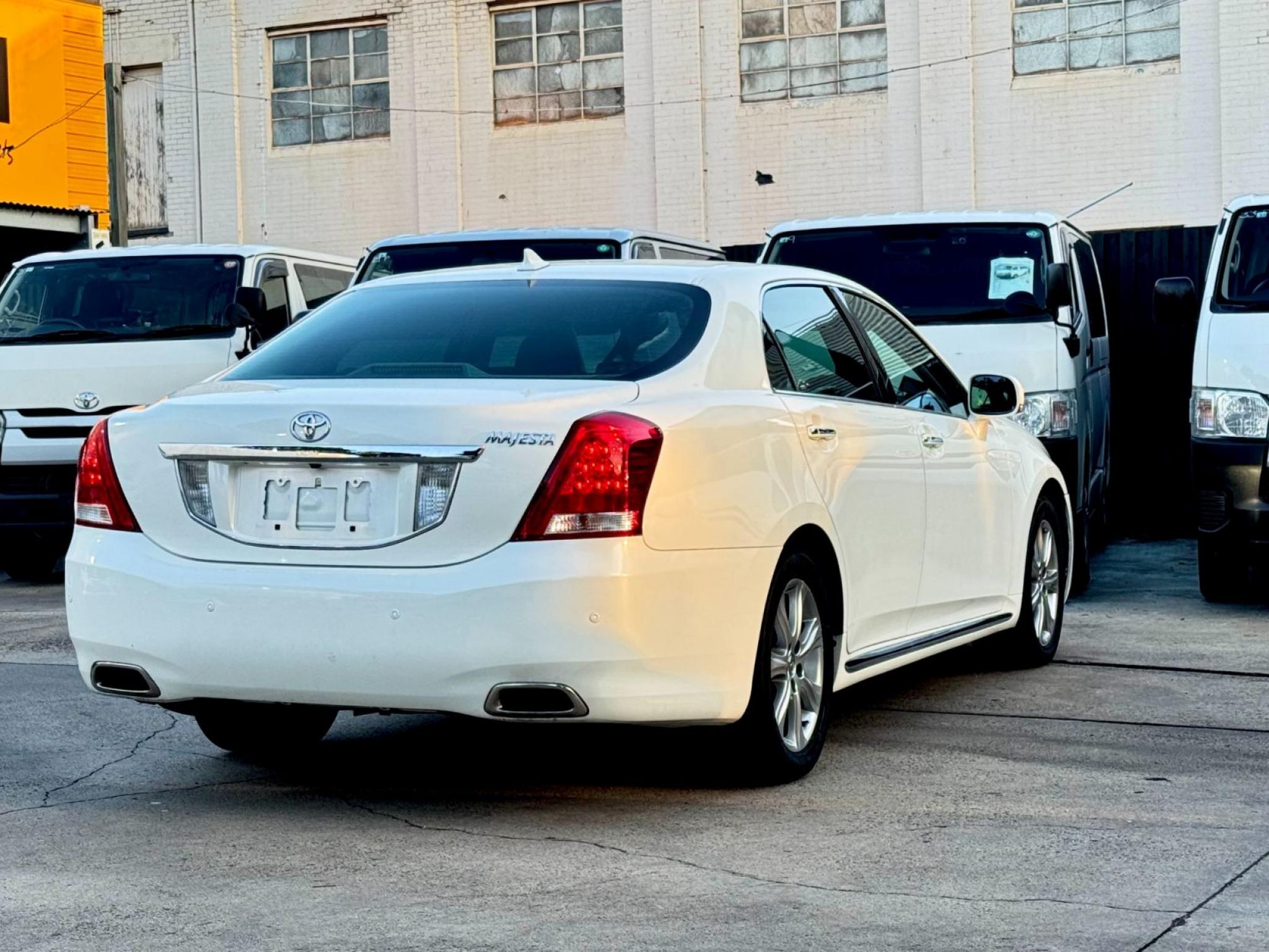 TOYOTA CROWN