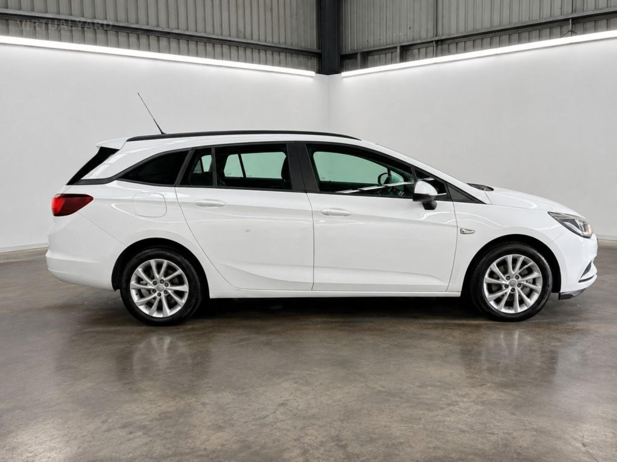 HOLDEN ASTRA
