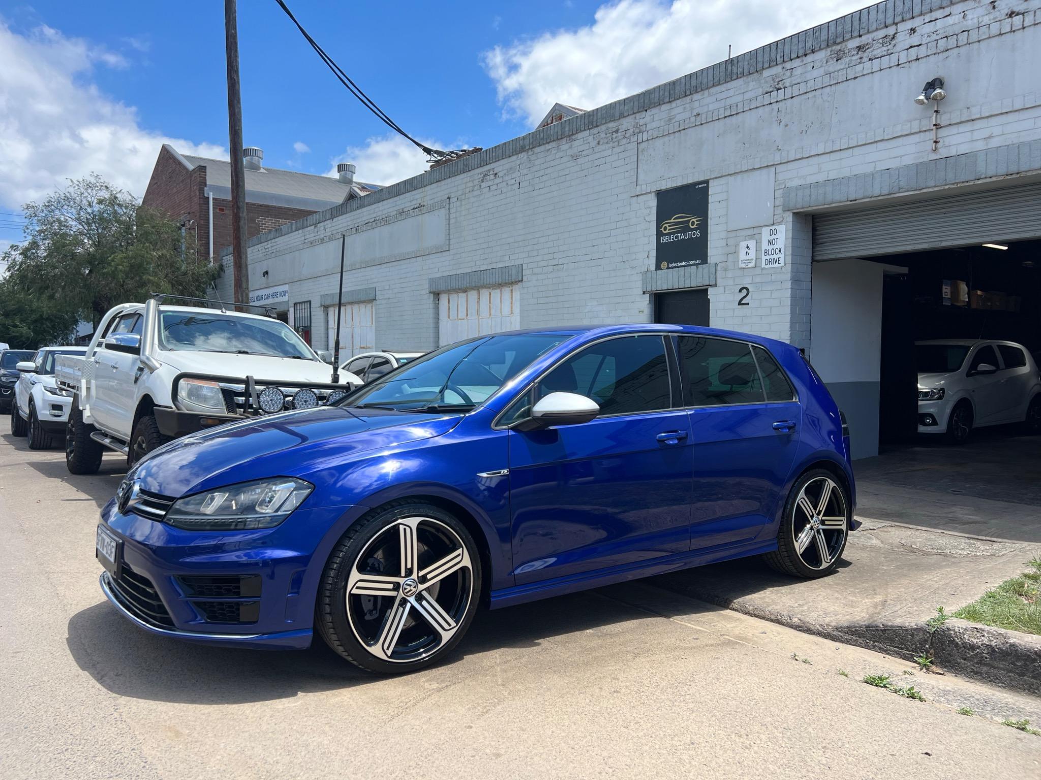VOLKSWAGEN GOLF