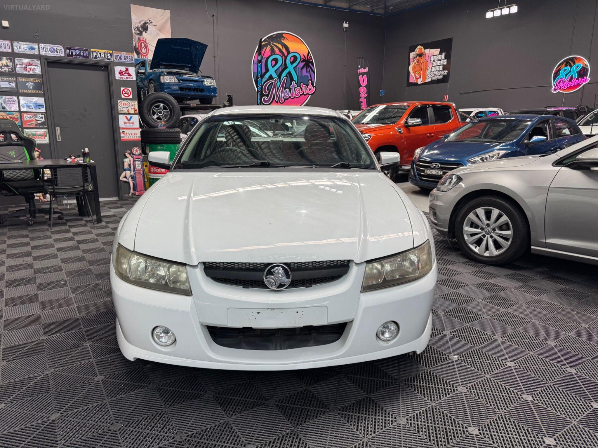 HOLDEN COMMODORE