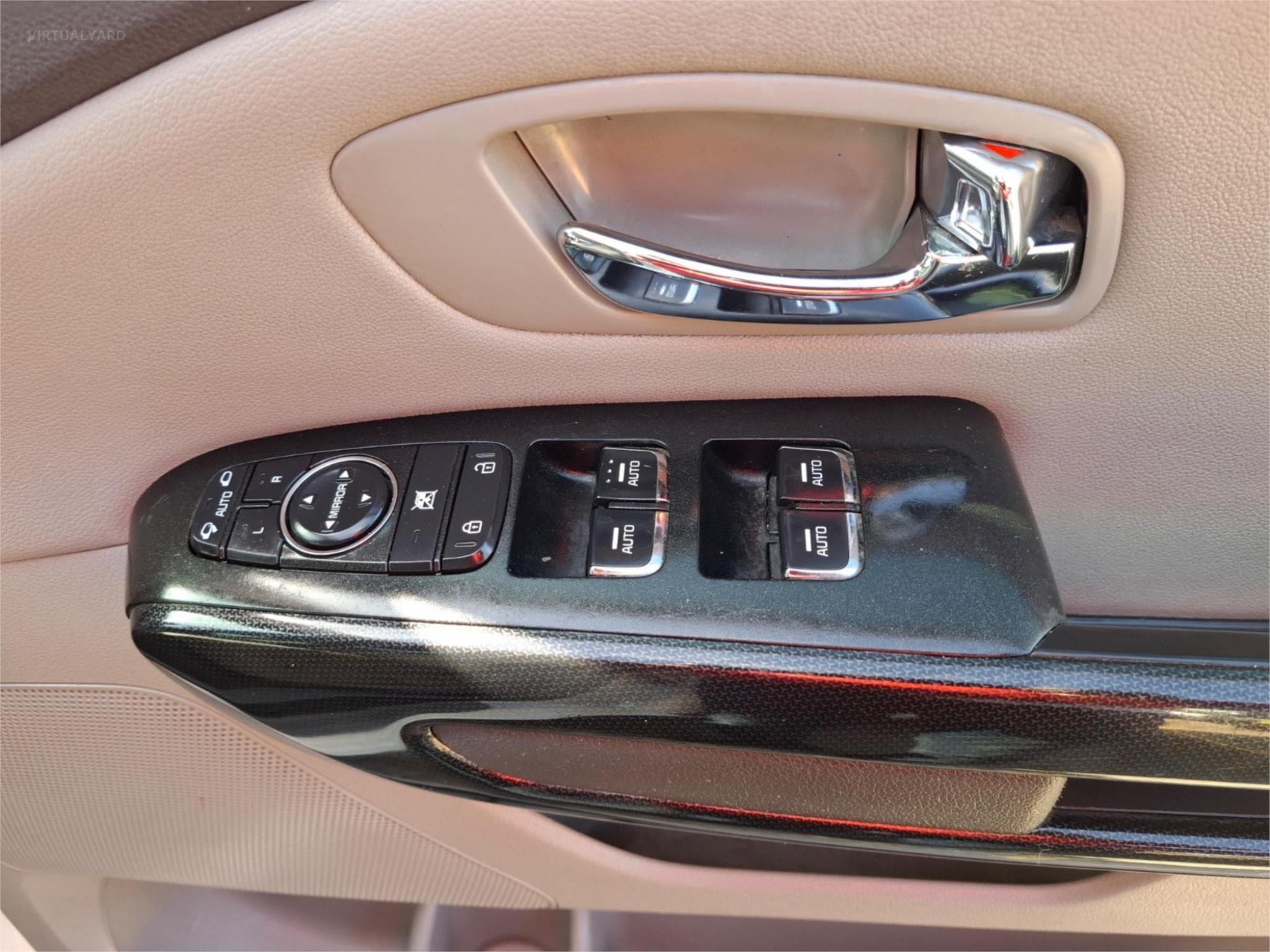 2017 KIA CARNIVAL YP SI WAGON 8ST 5DR SPTS AUTO 6SP 2.2DT [MY18] image 19