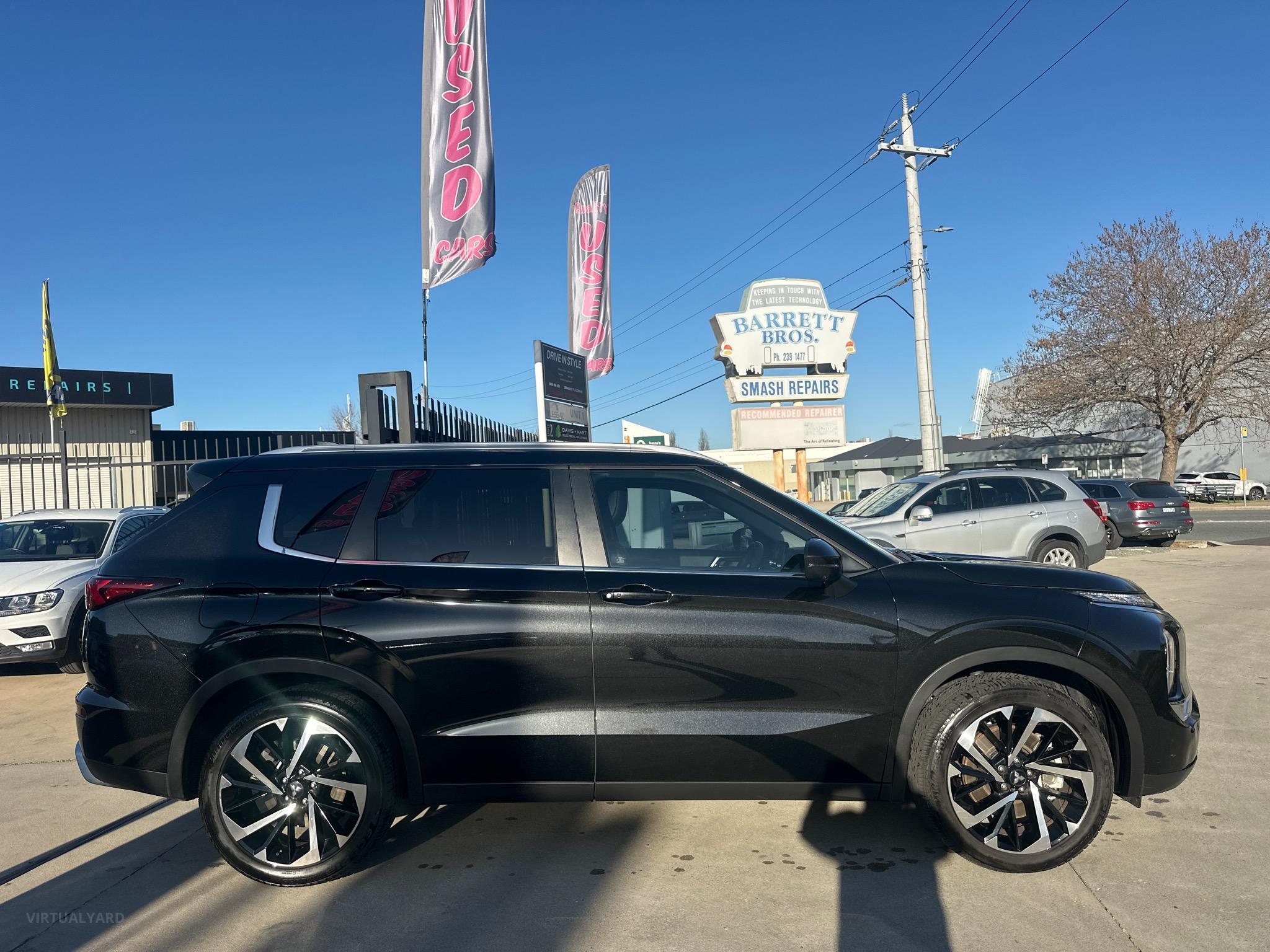 MITSUBISHI OUTLANDER