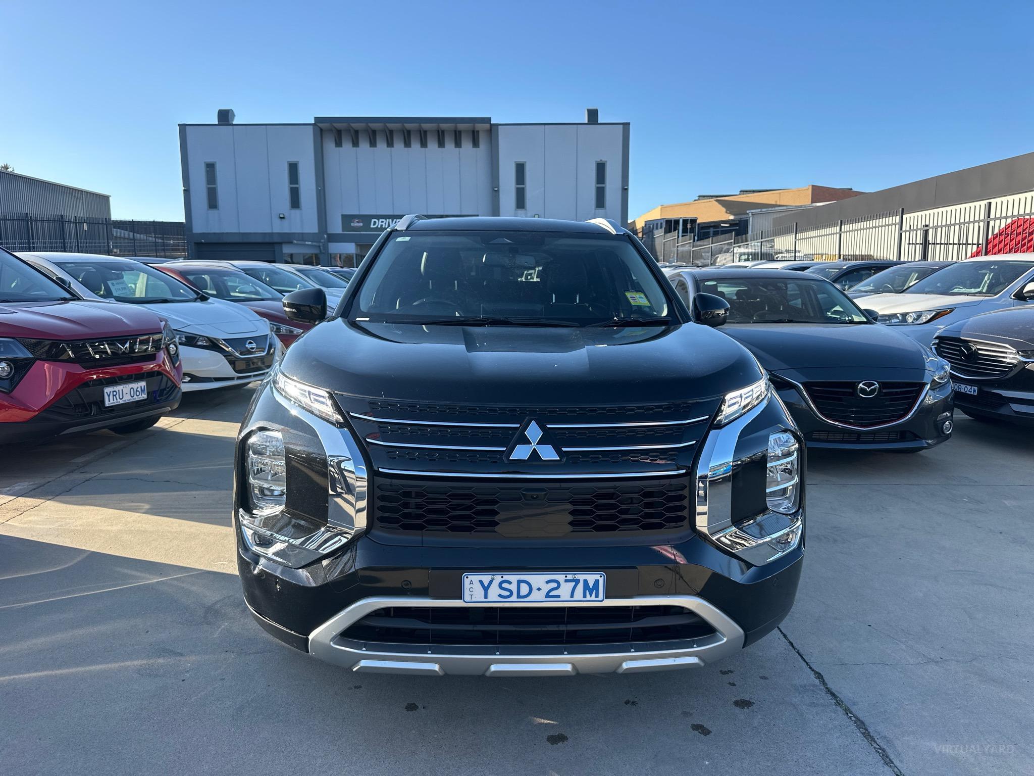 MITSUBISHI OUTLANDER