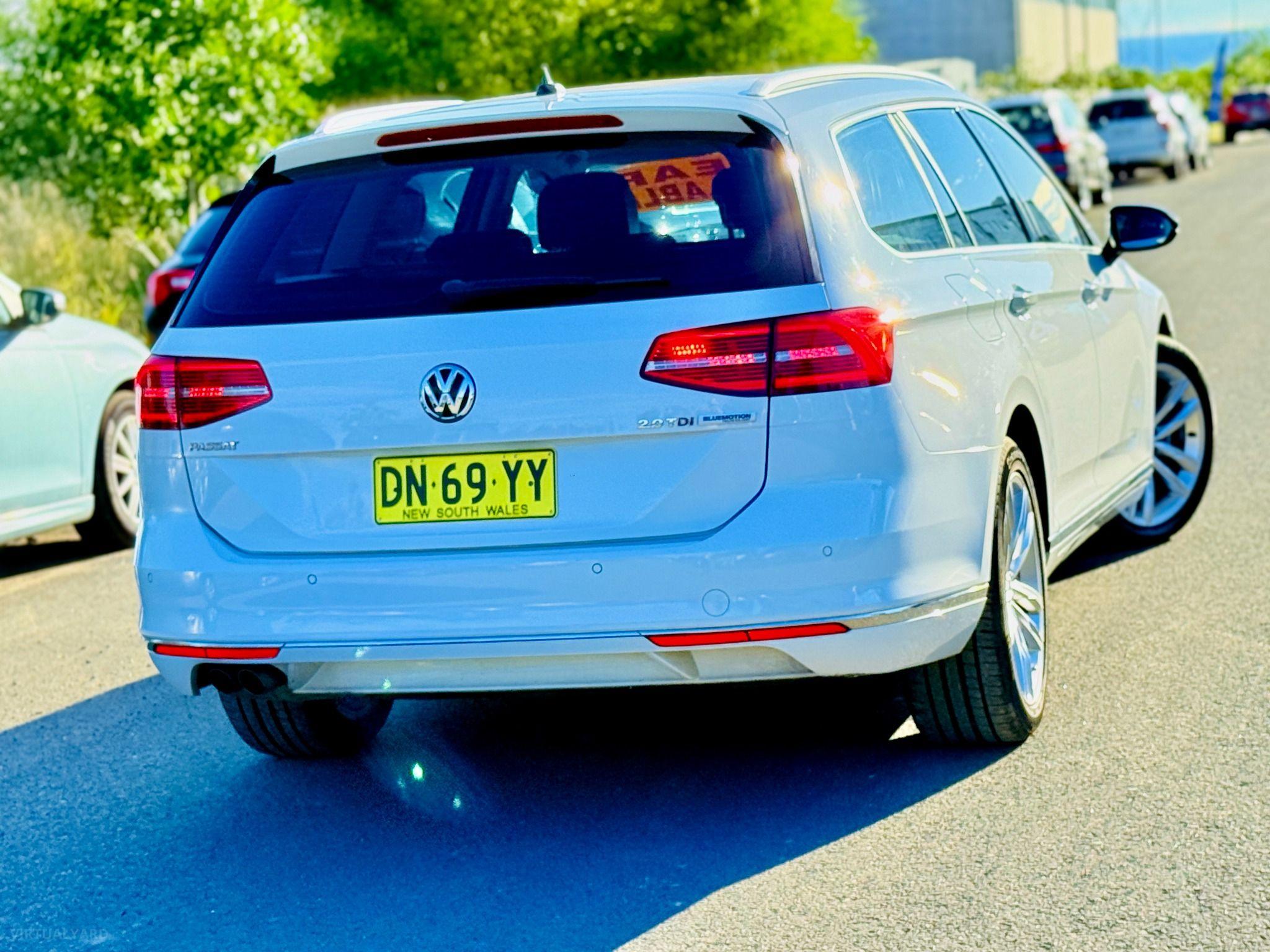 VOLKSWAGEN PASSAT