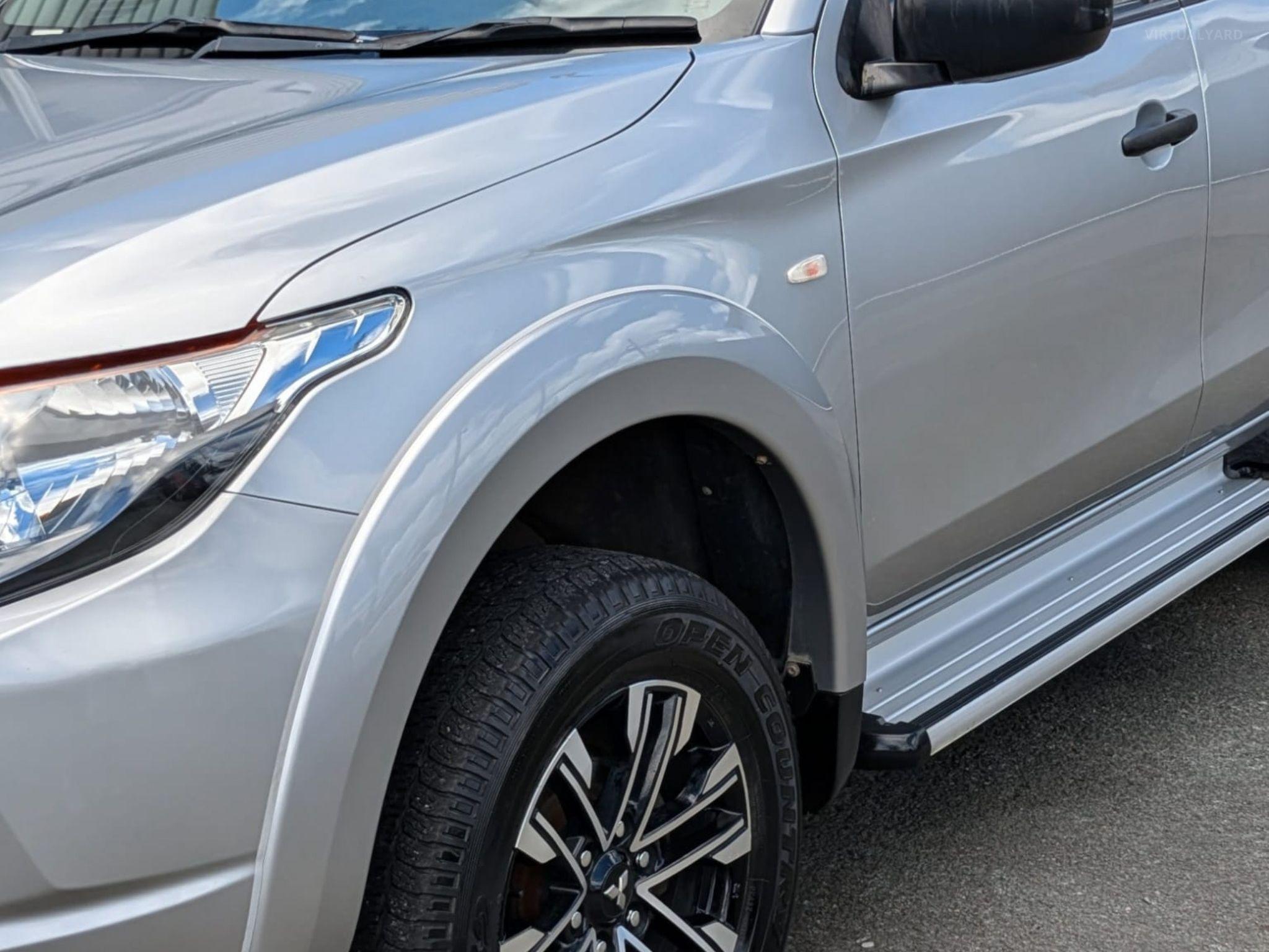 MITSUBISHI TRITON