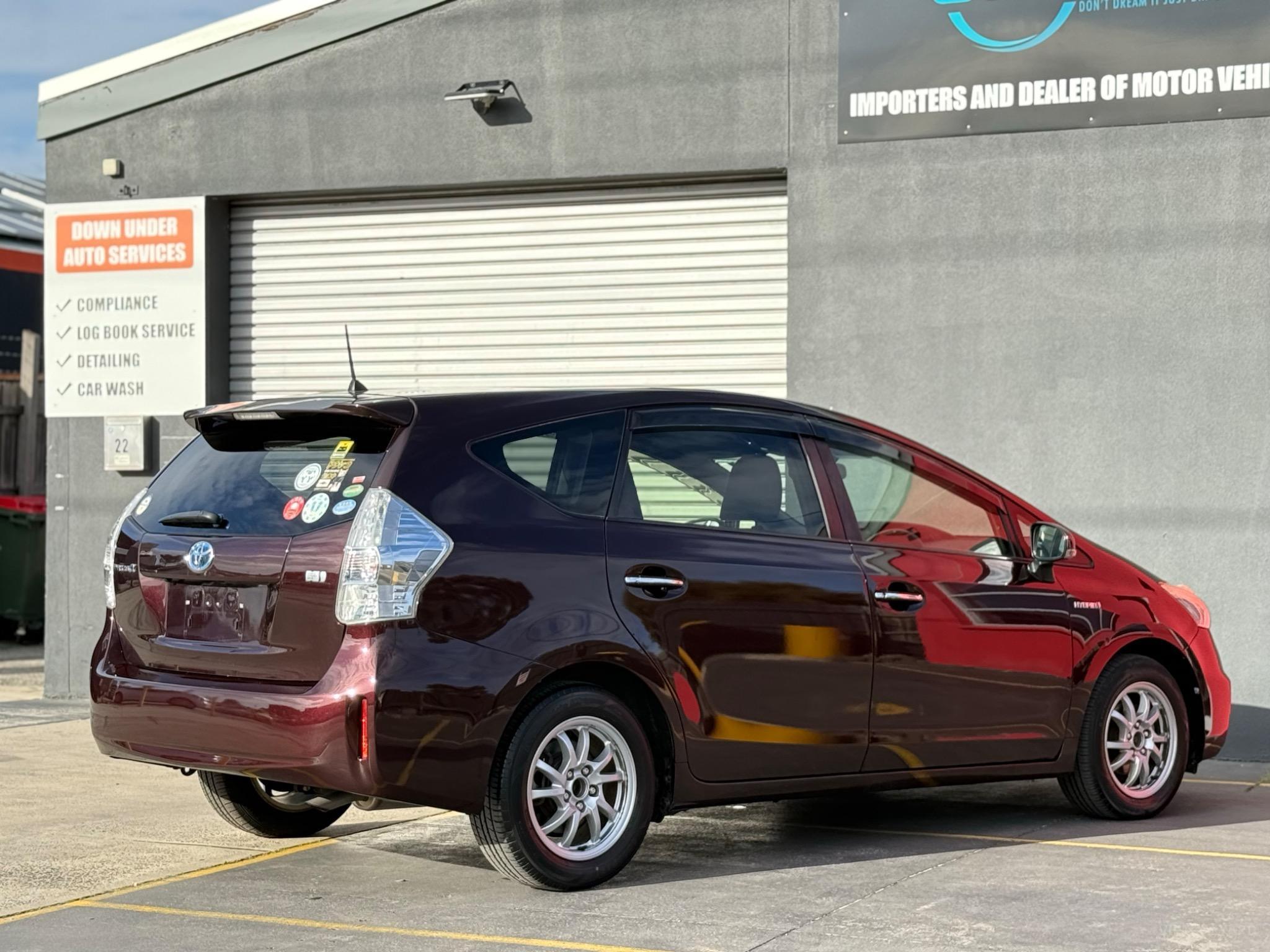TOYOTA PRIUS ALPHA