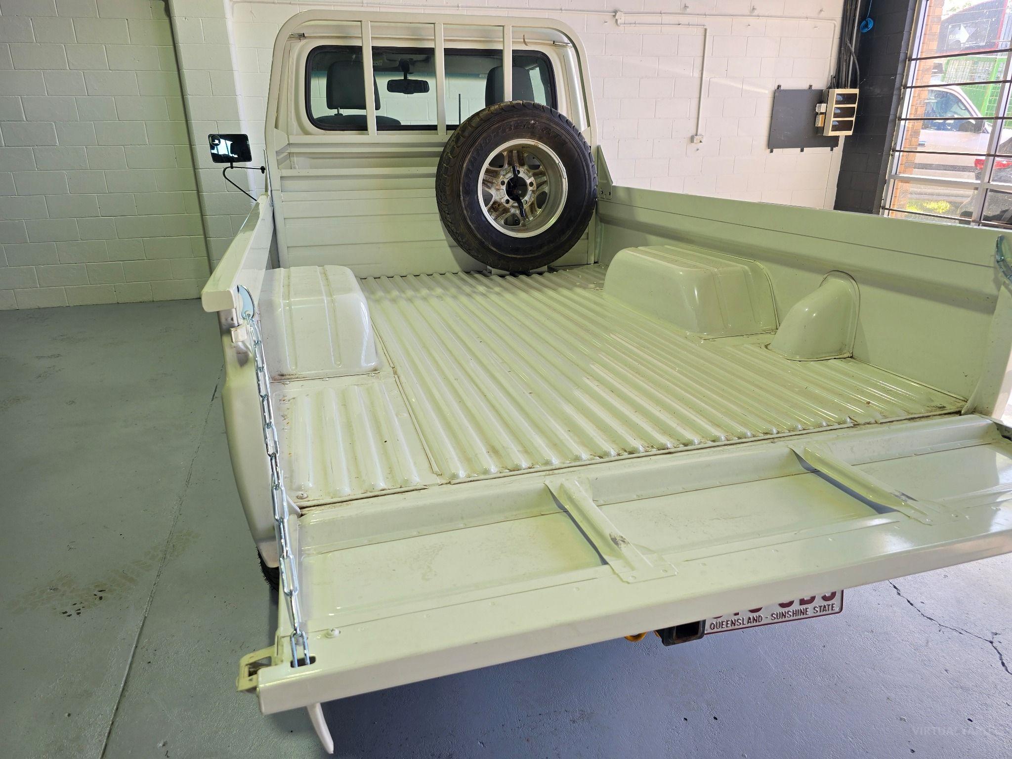 TOYOTA LANDCRUISER