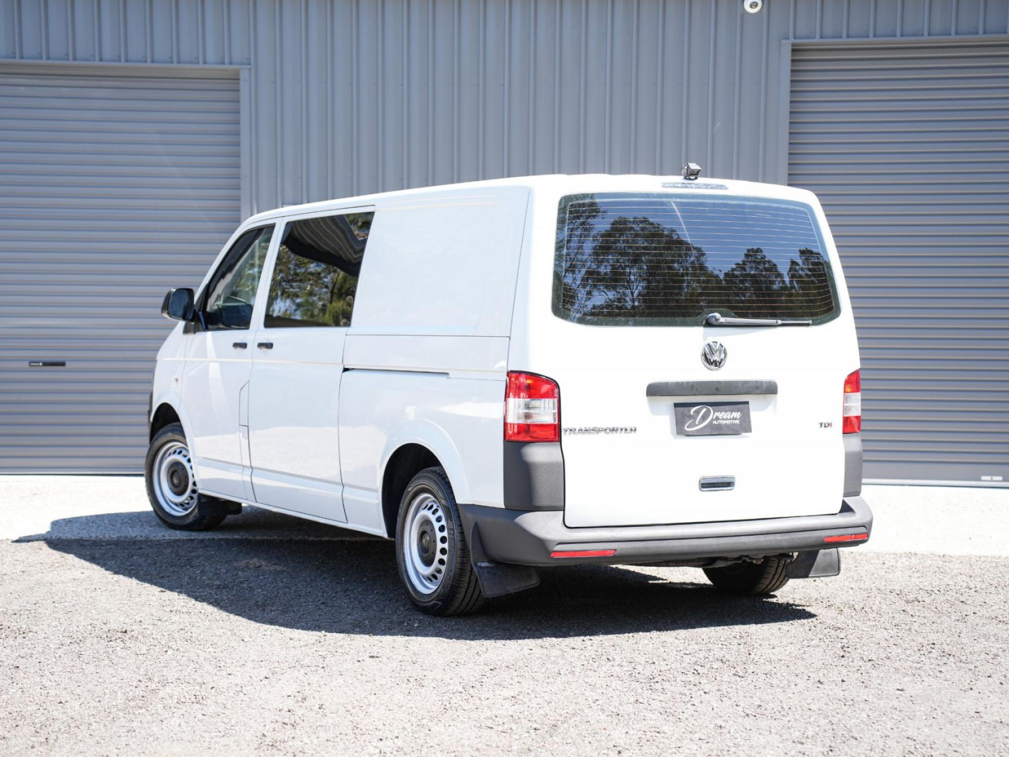 VOLKSWAGEN TRANSPORTER