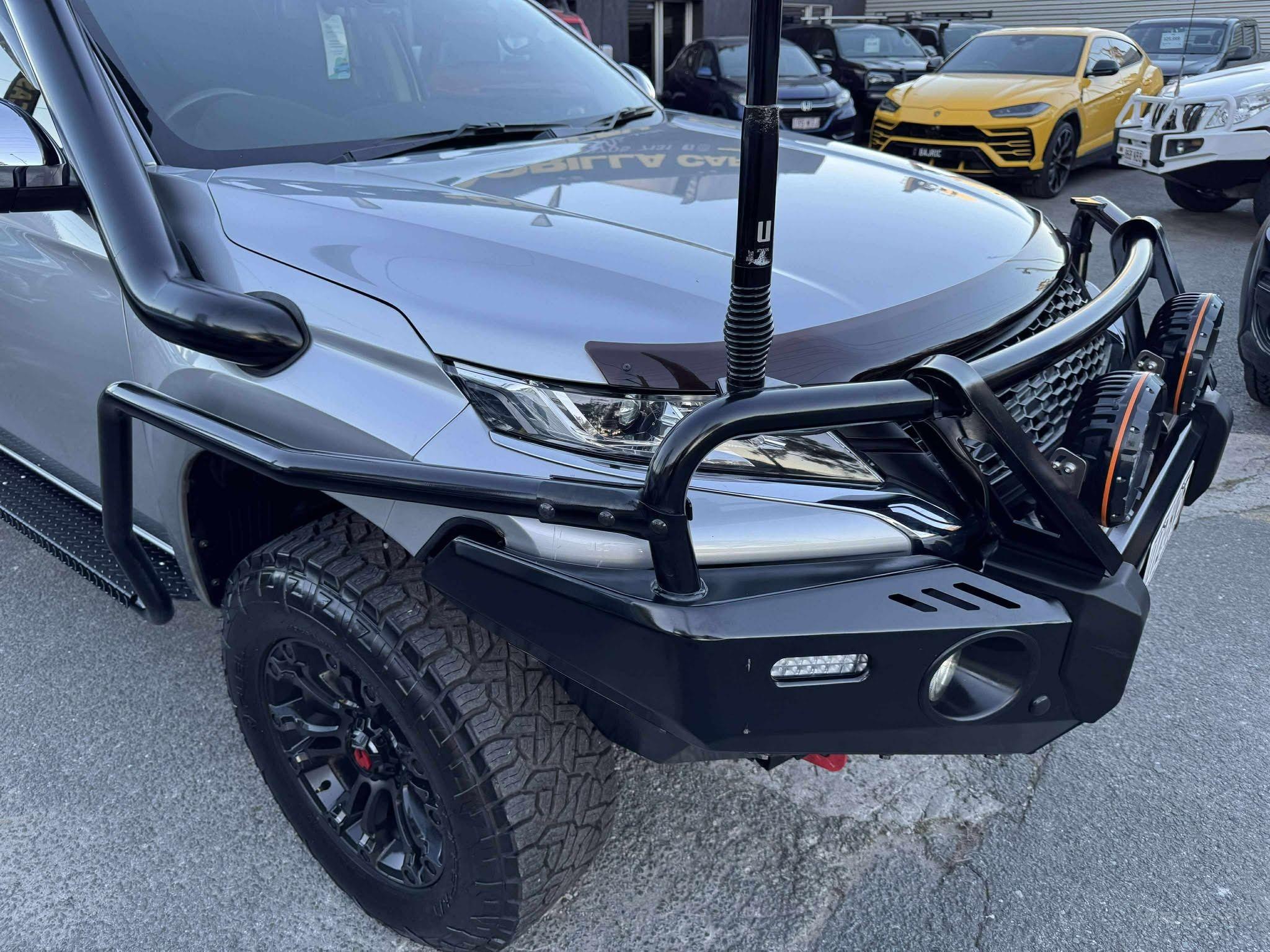 MITSUBISHI TRITON