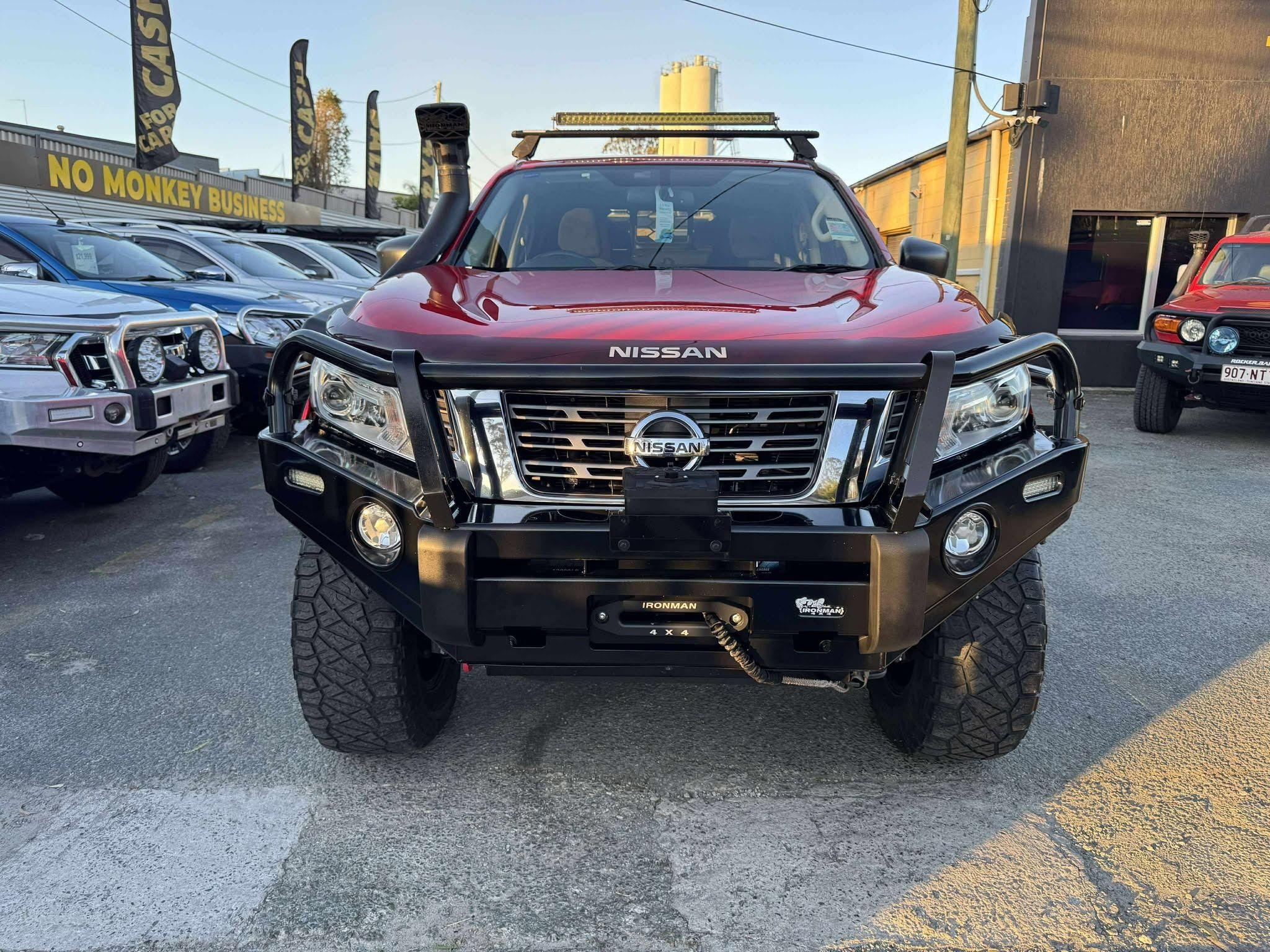 NISSAN NAVARA