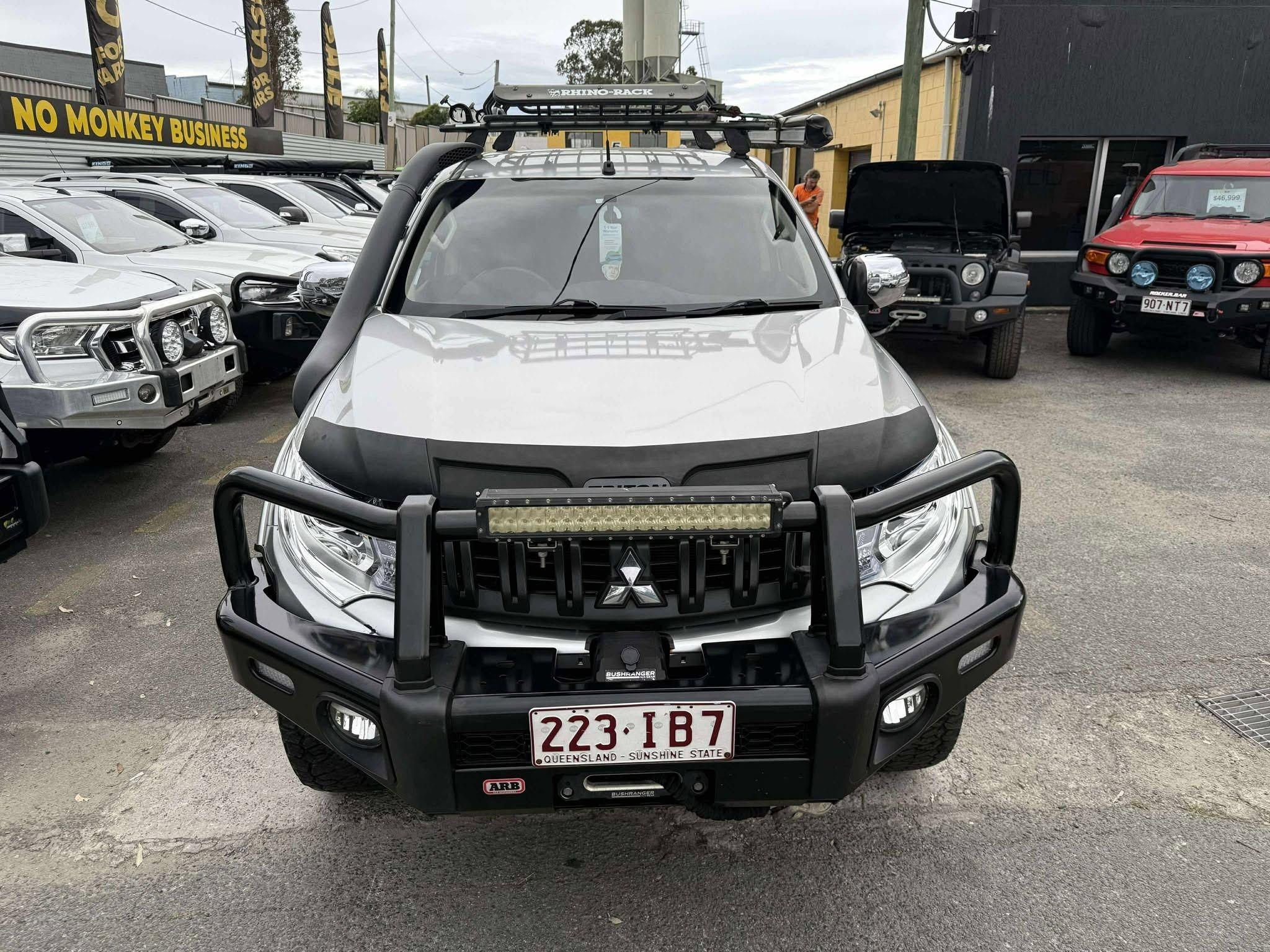 MITSUBISHI TRITON