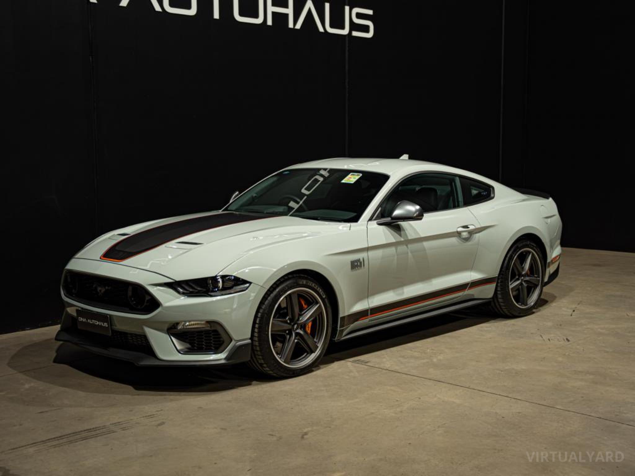 FORD MUSTANG