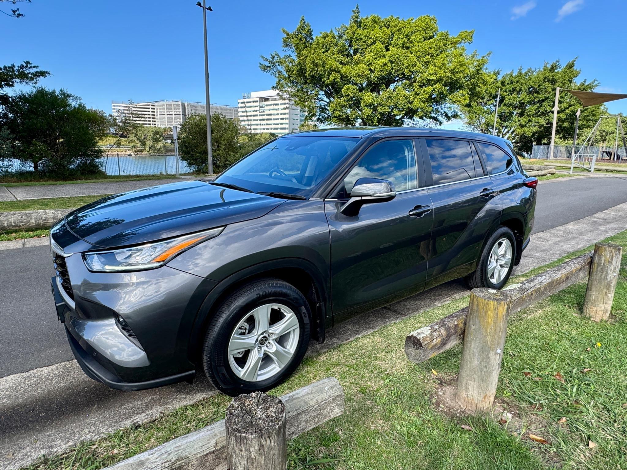 TOYOTA KLUGER