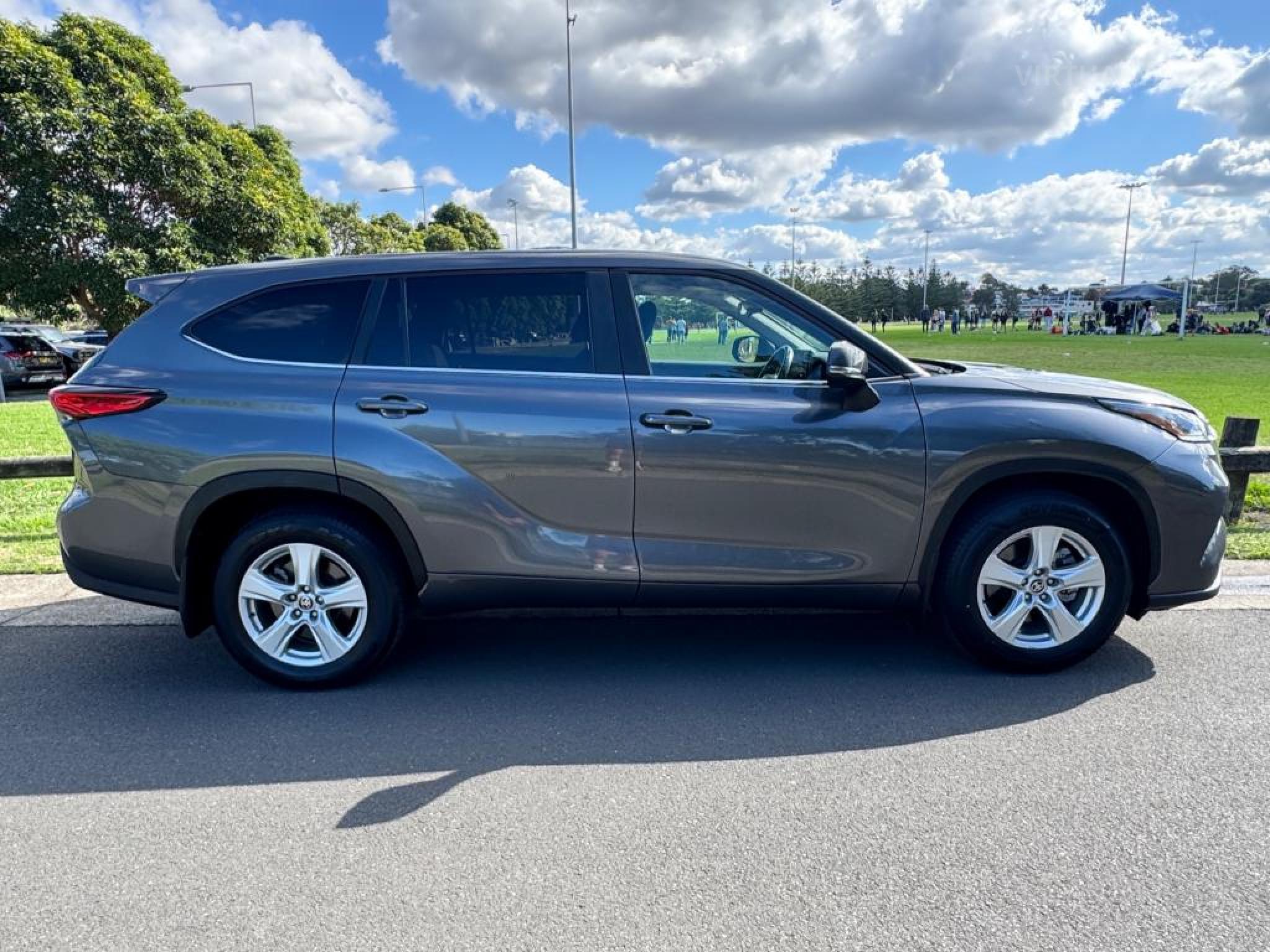 TOYOTA KLUGER